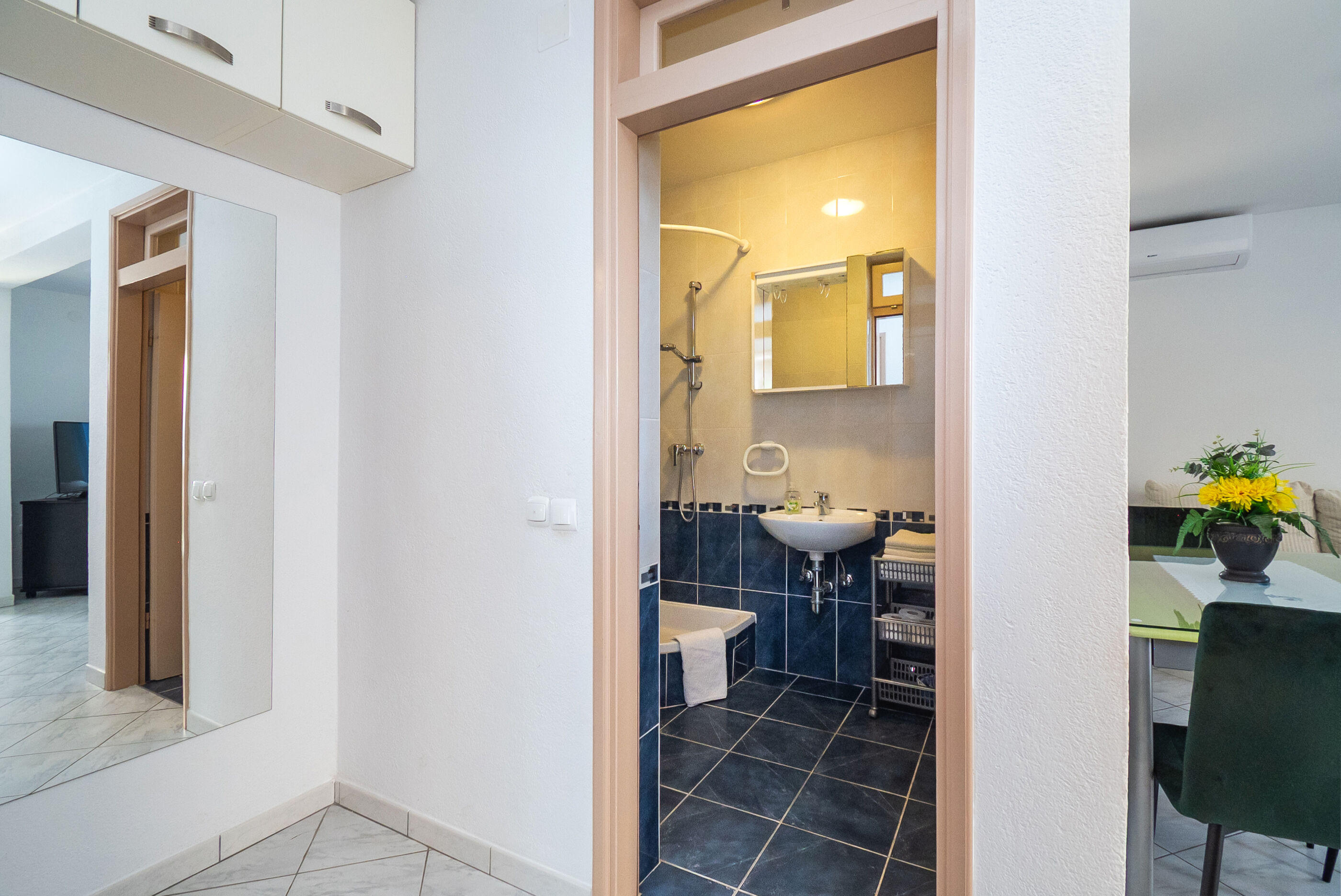 Apartments and Room Sanja 99261-A1