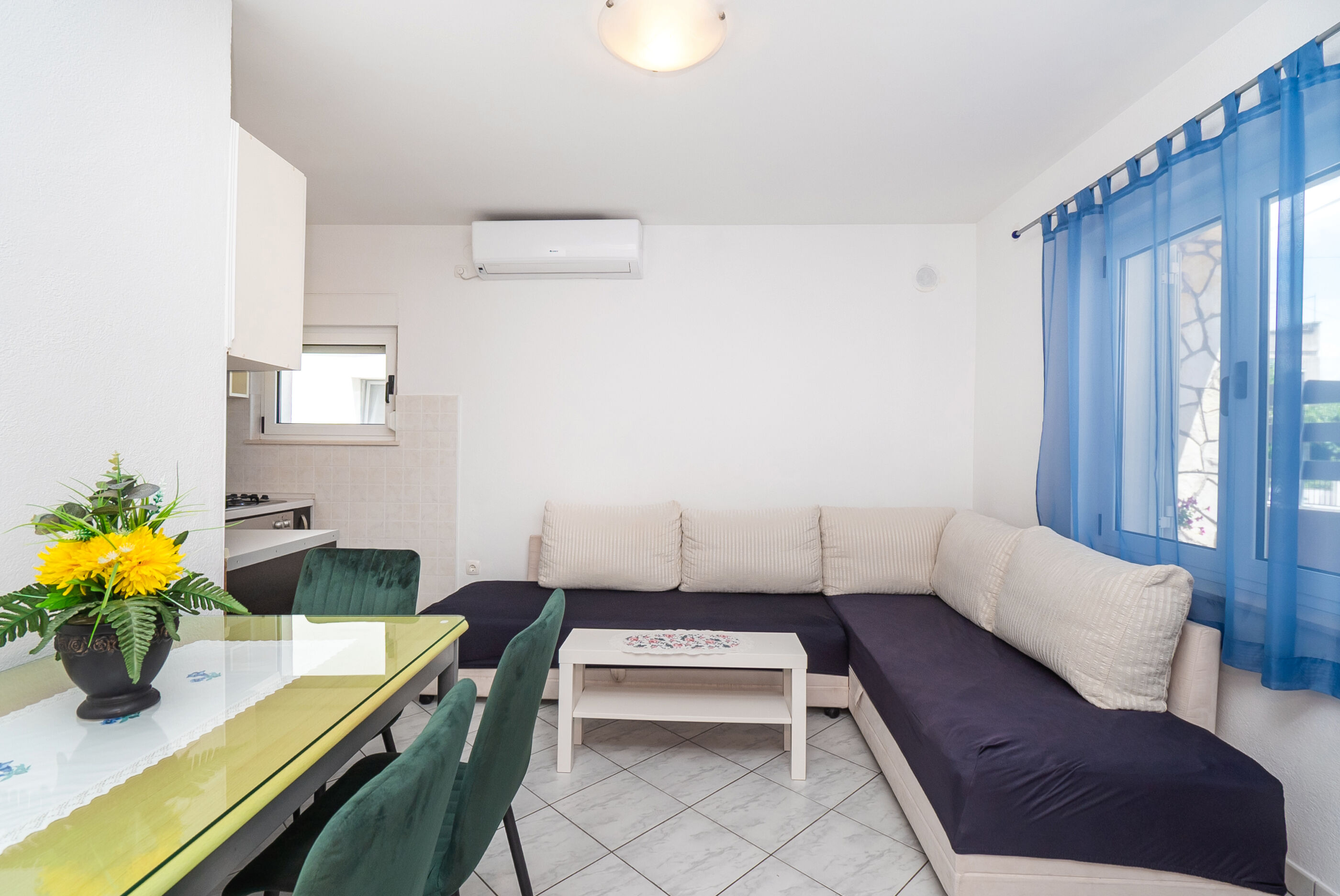 Apartments and Room Sanja 99261-A1