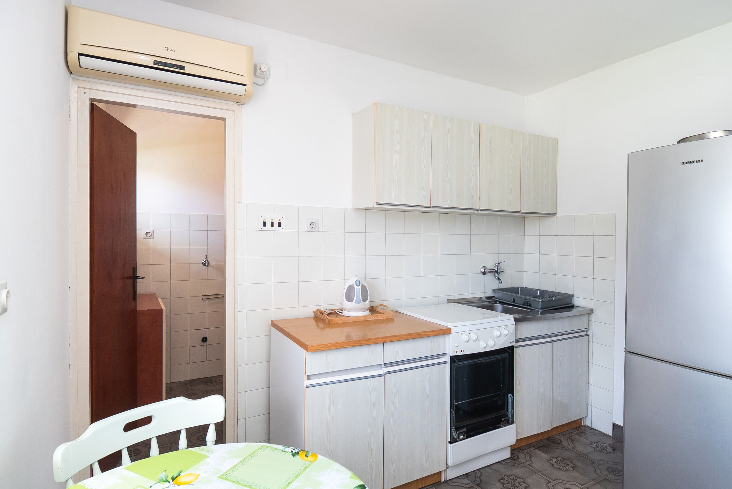 Apartments and Room Sanja 99261-A3