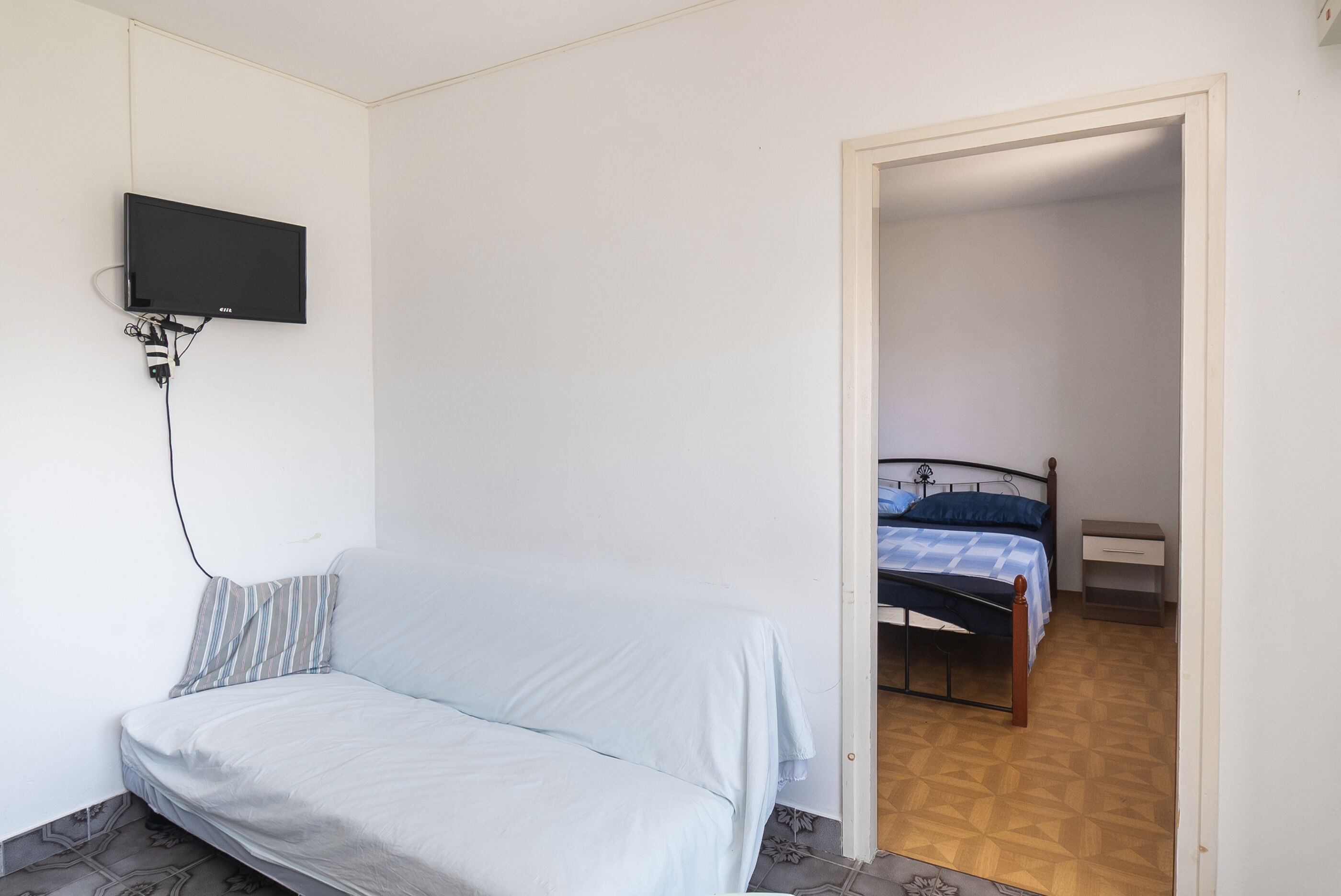 Apartments and Room Sanja 99261-A3