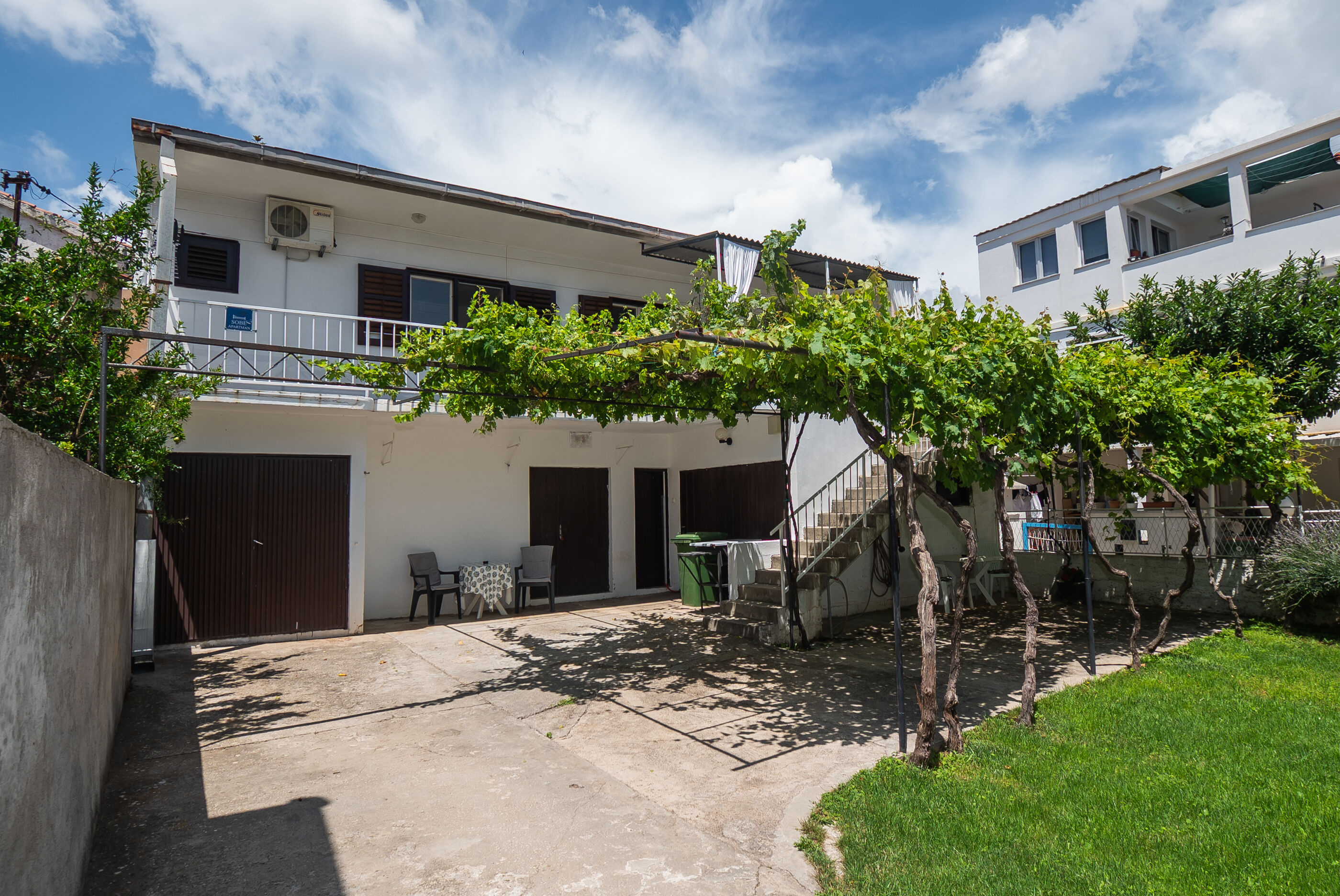 Apartments and Room Sanja 99261-A3