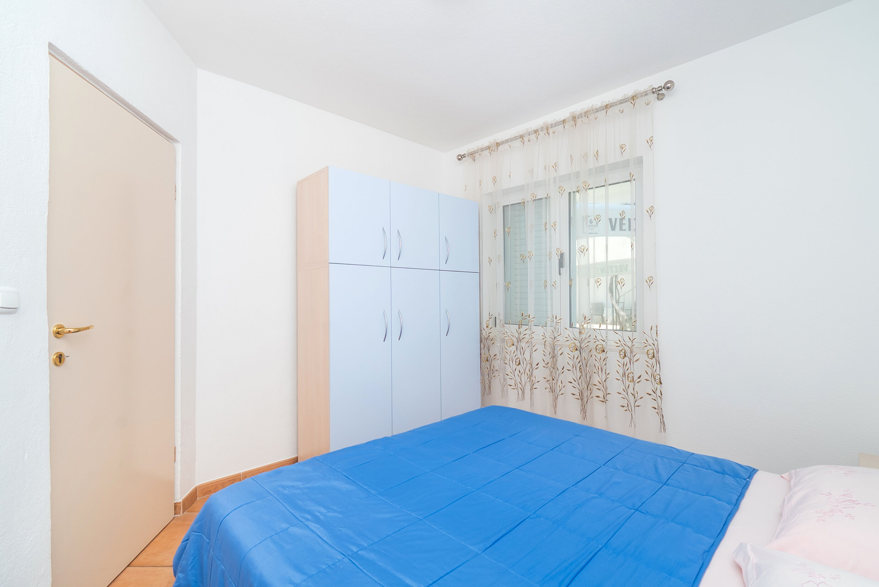 Apartments and Room Sanja 99261-A2