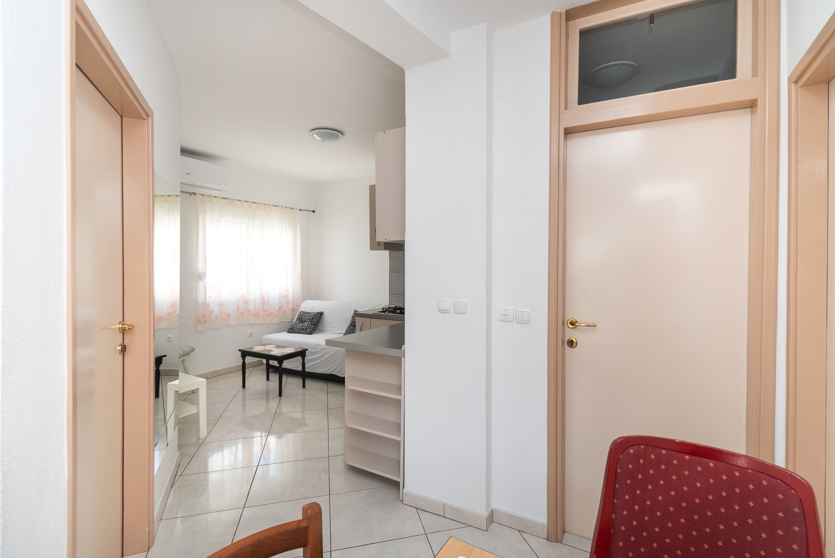 Apartments and Room Sanja 99261-A2