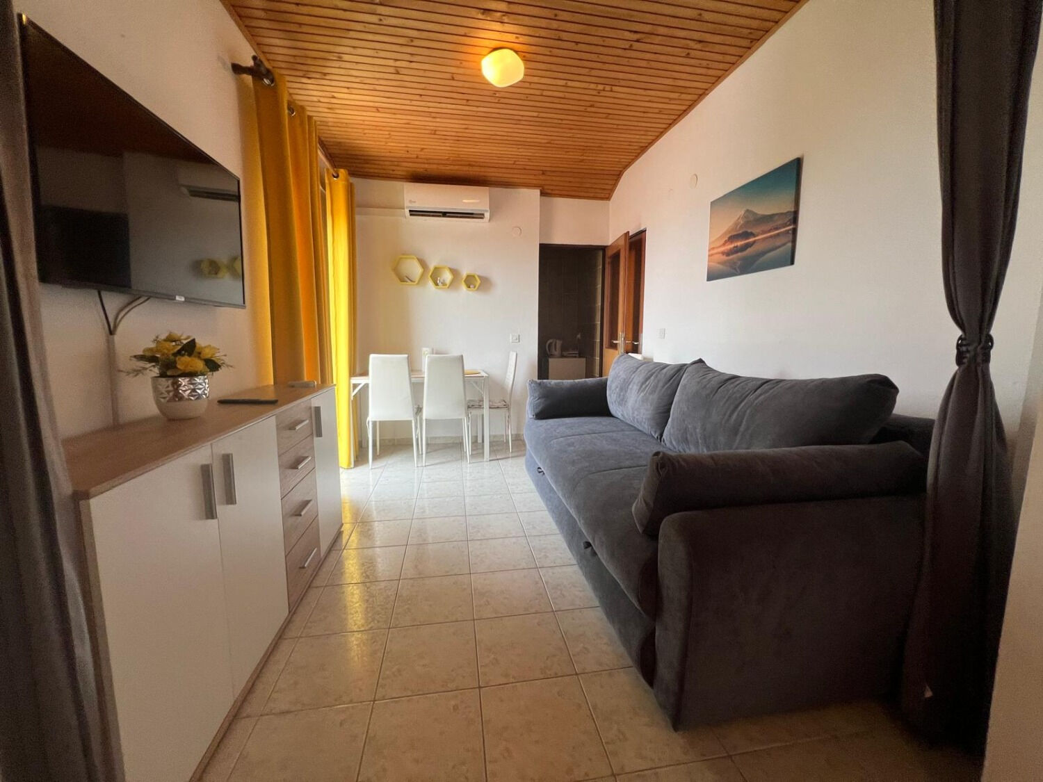 Apartments More 104831-A4