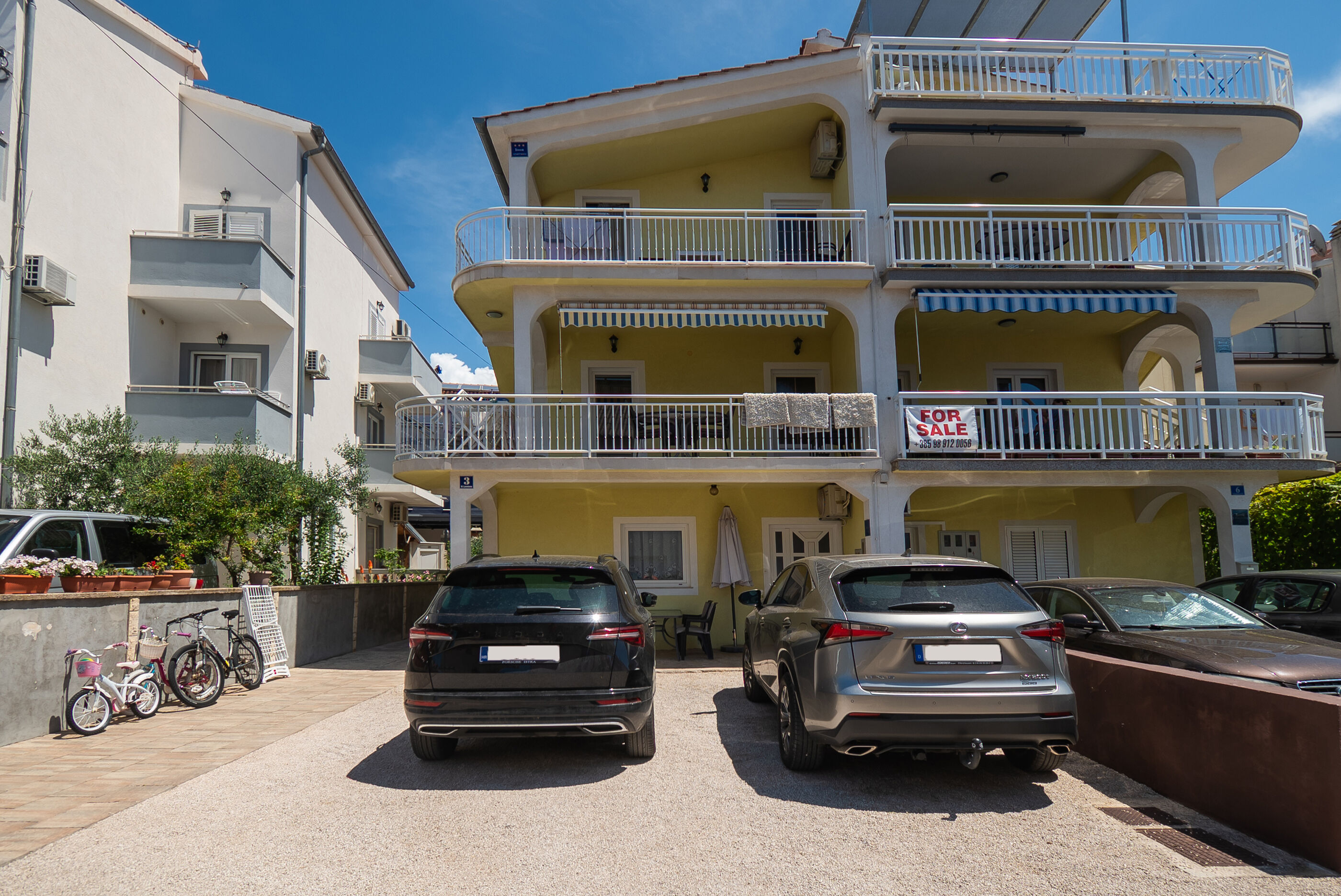 Apartments Lemon 99271-A1