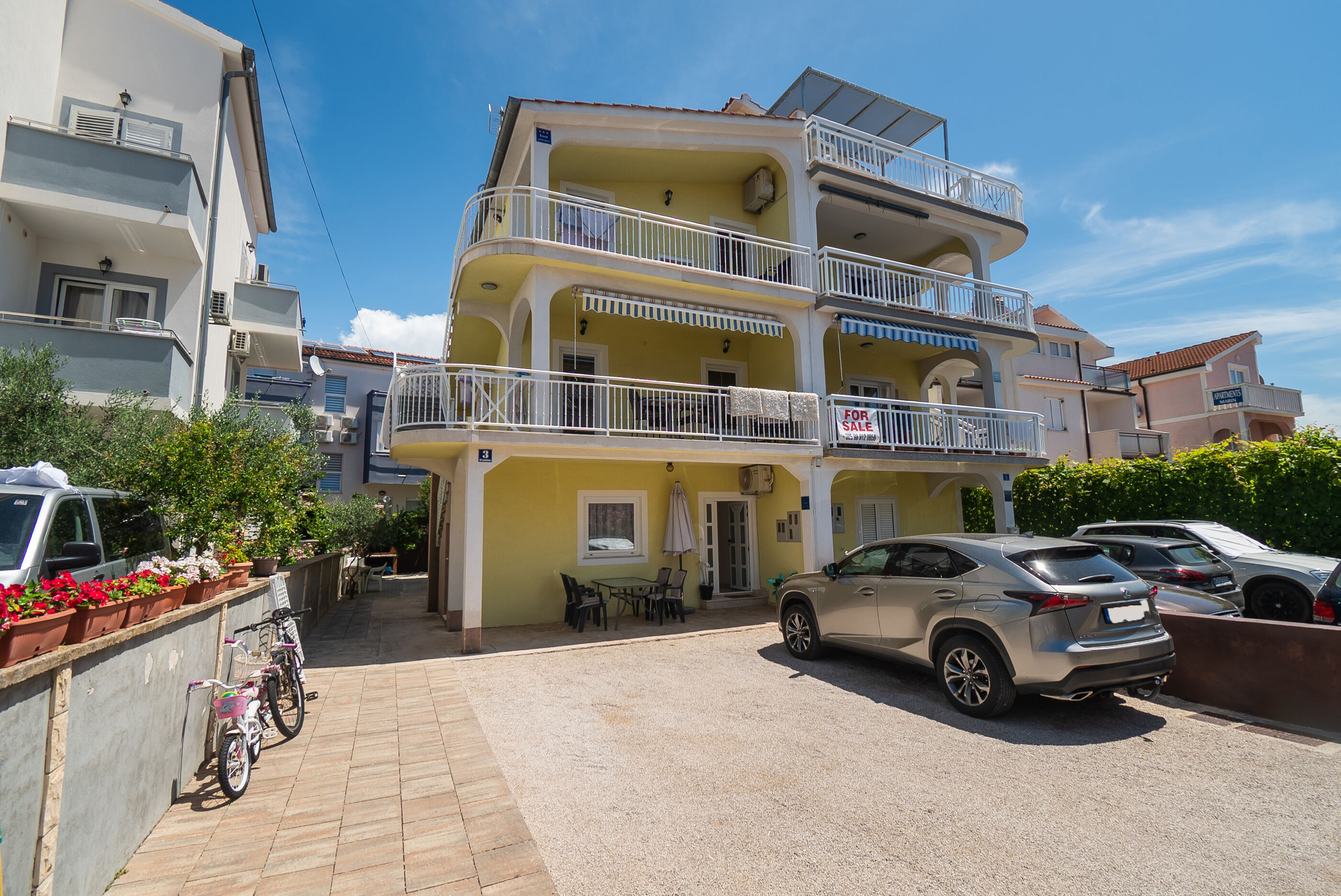 Apartments Lemon 99271-A1