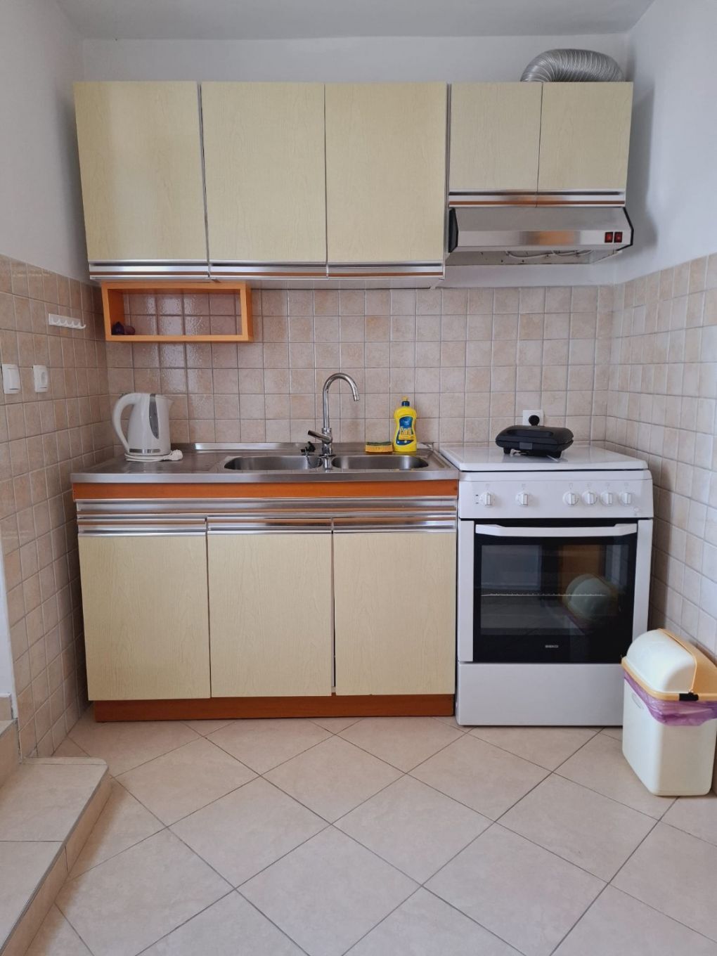 Apartments Mario 10826-A1