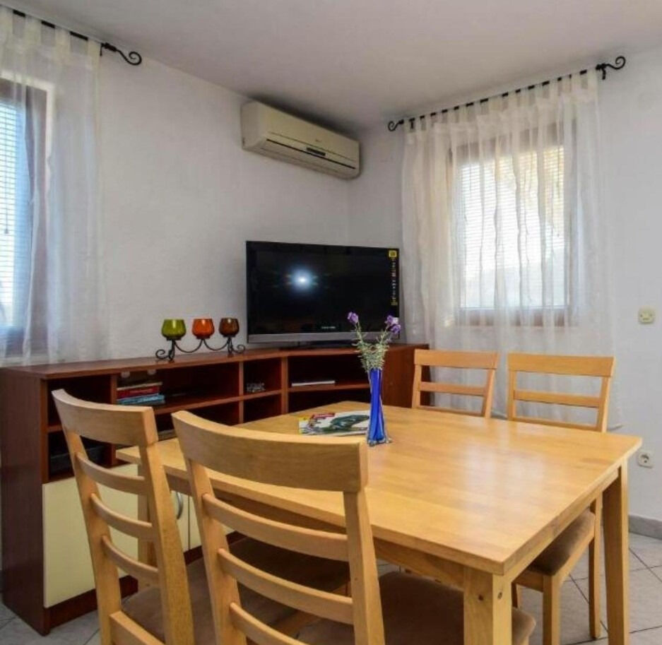 Apartments Marijan 11063-A1
