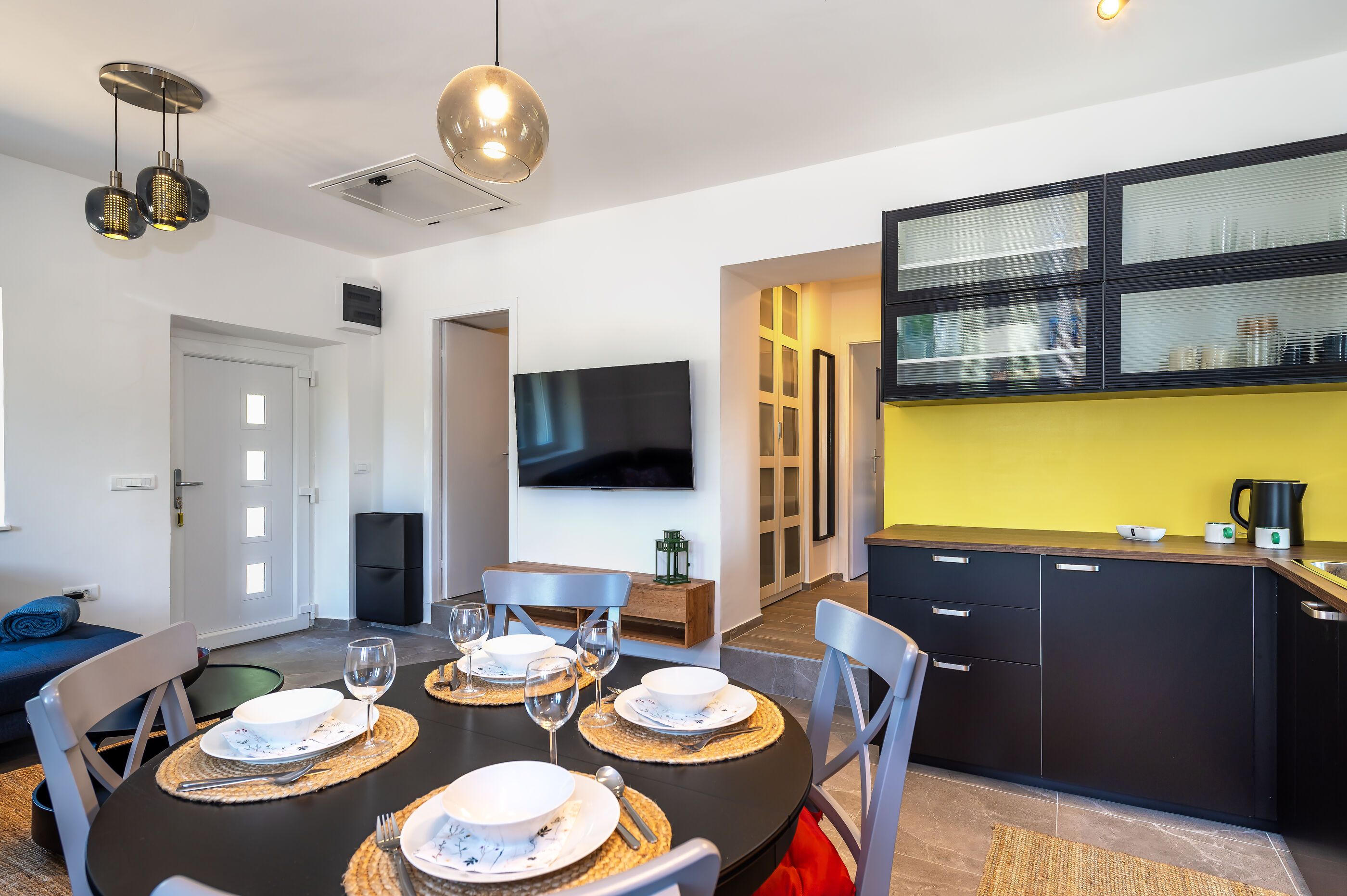 House STiKA 114371-K1