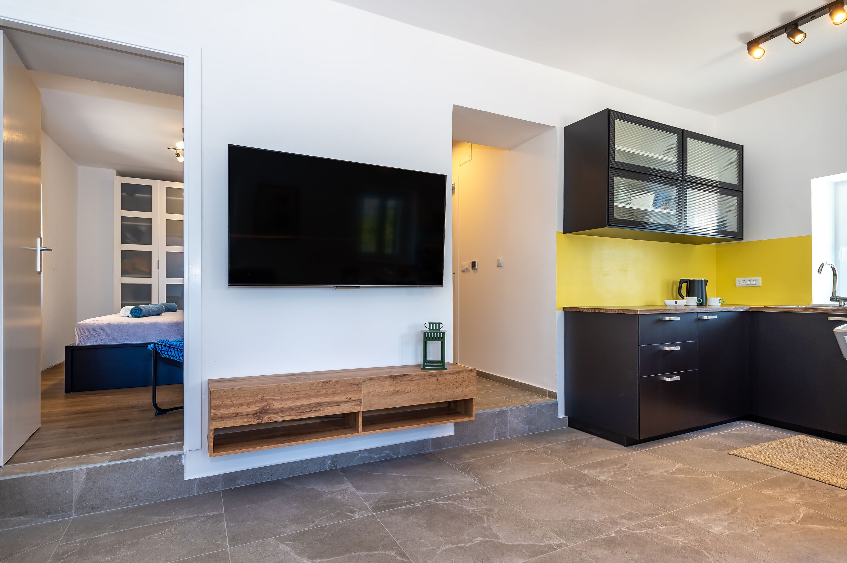 House STiKA 114371-K1