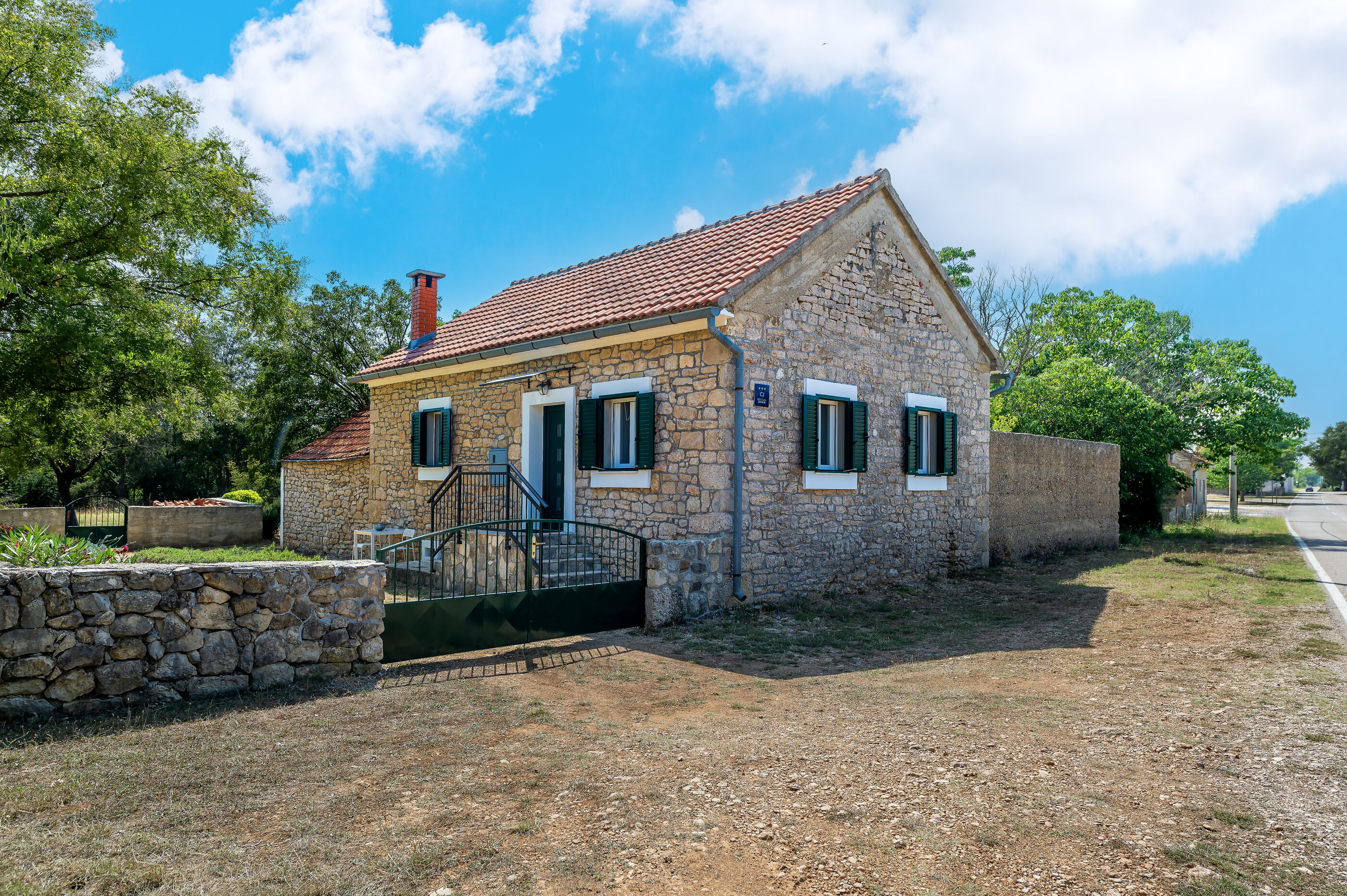 House STiKA 114371-K1