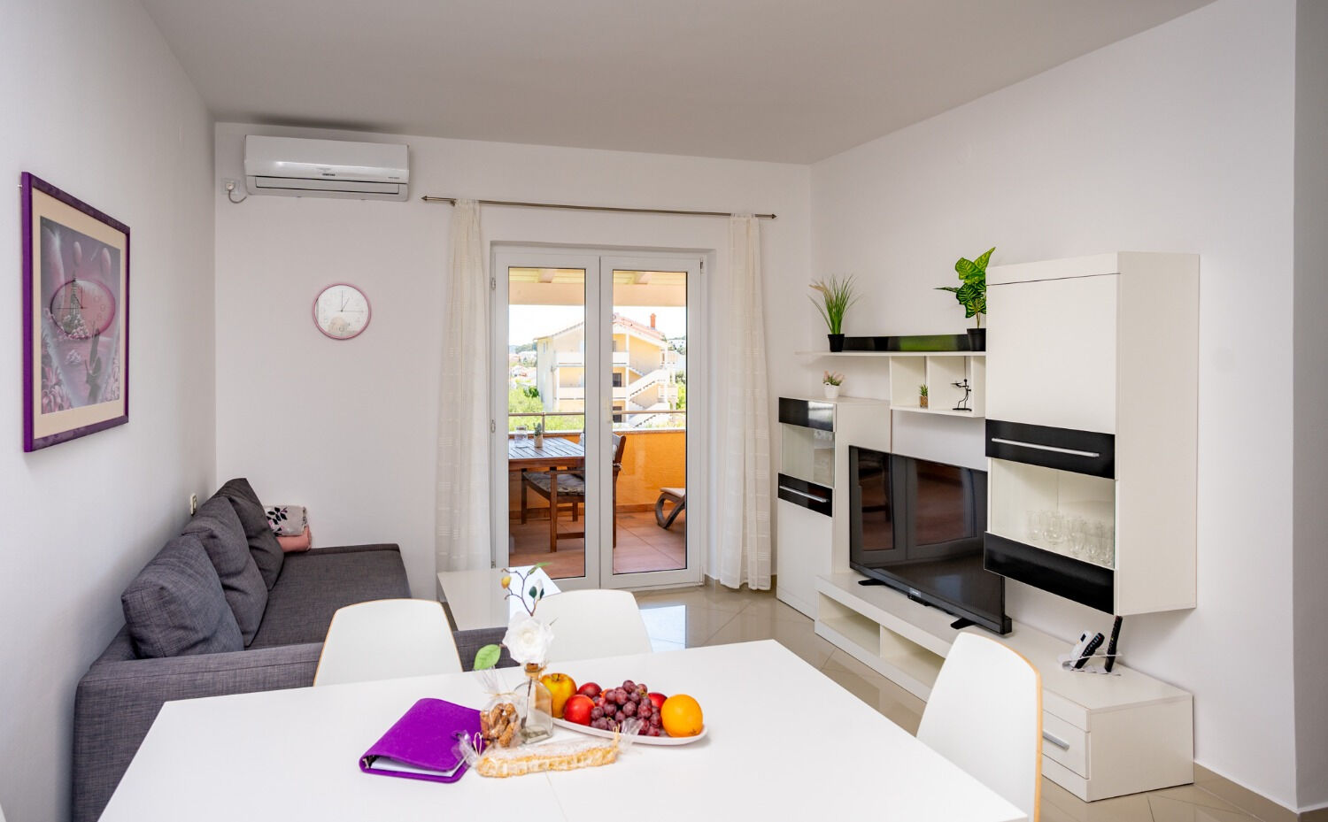 Apartments Spomenka 104761-A1