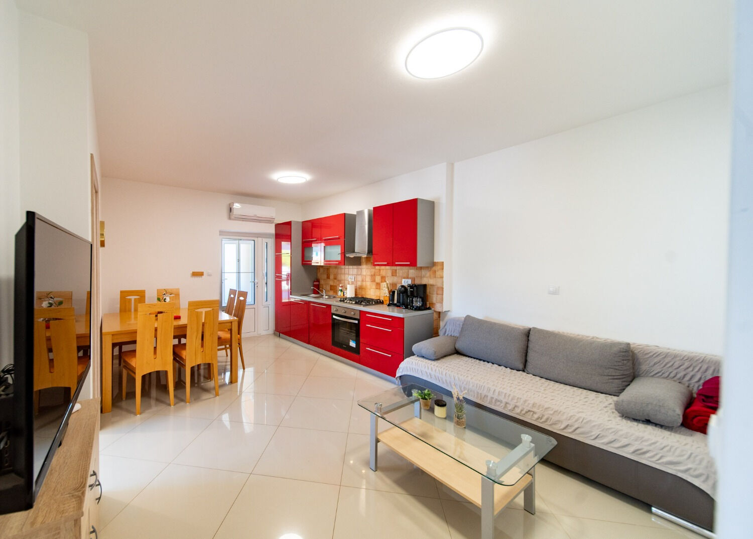 Apartments Spomenka 104761-A2