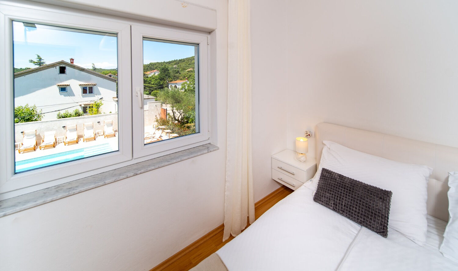 Apartments Spomenka 104761-A2