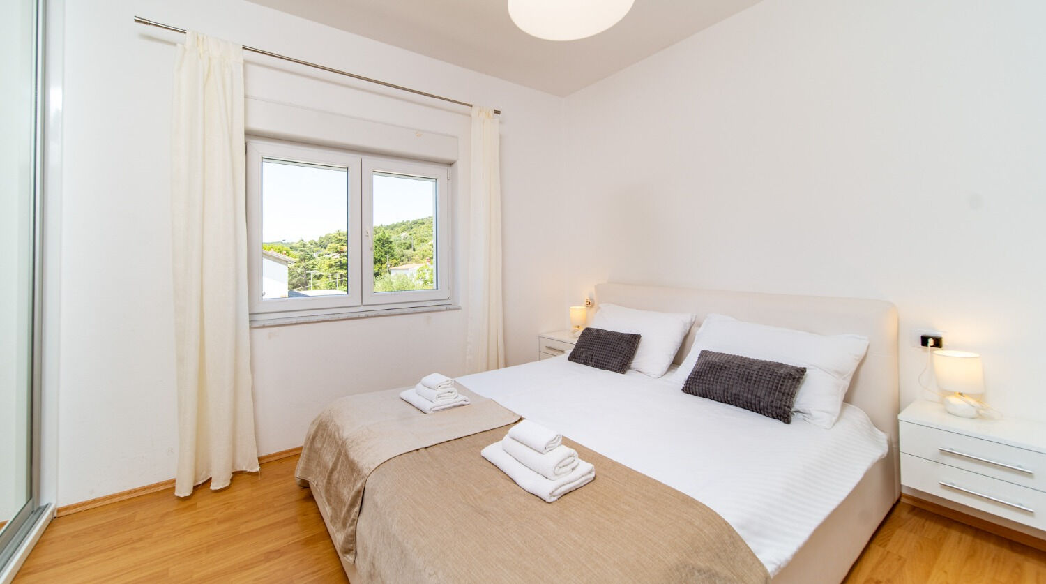 Apartments Spomenka 104761-A2