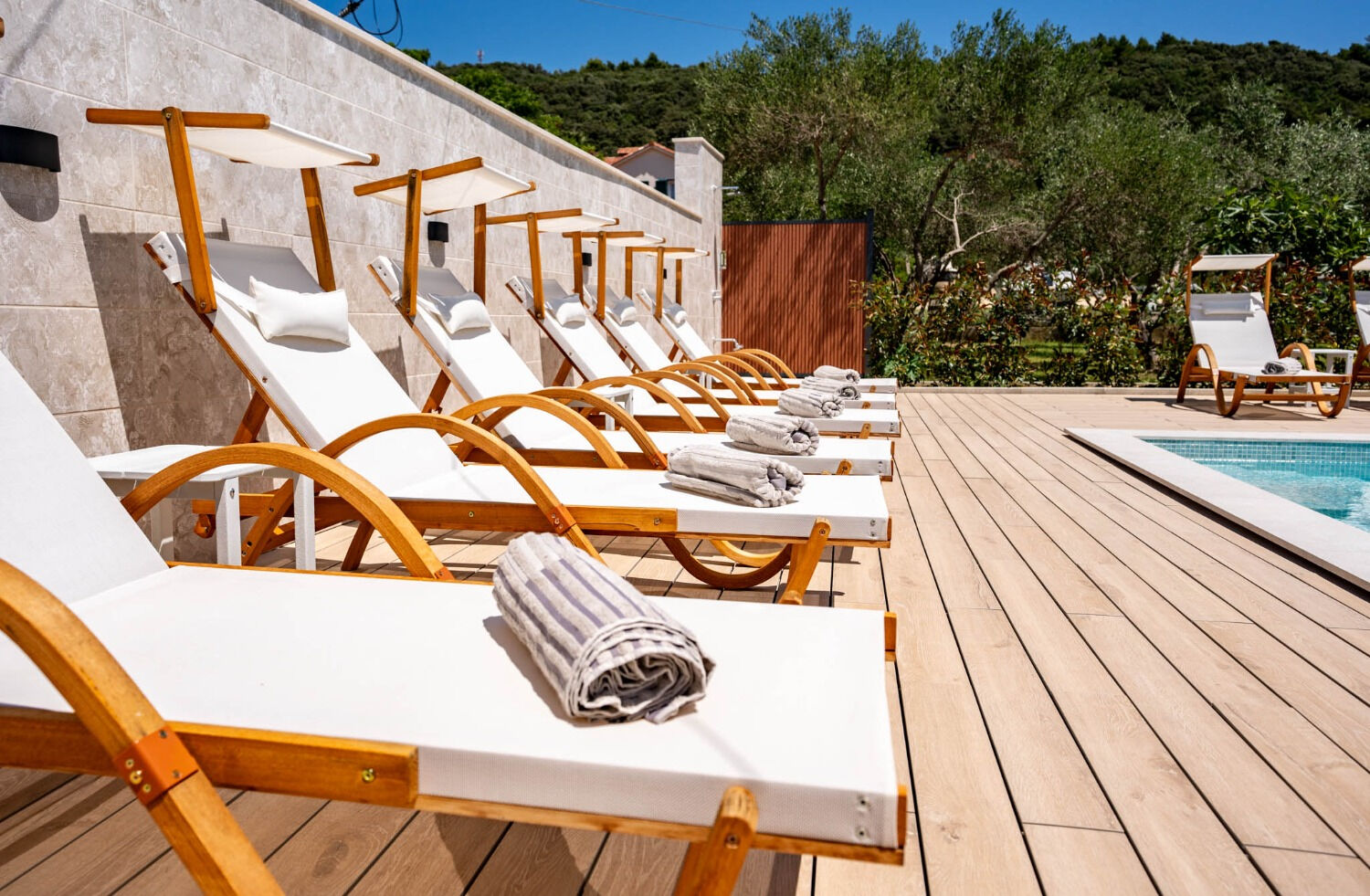 Apartments Spomenka 104761-A1