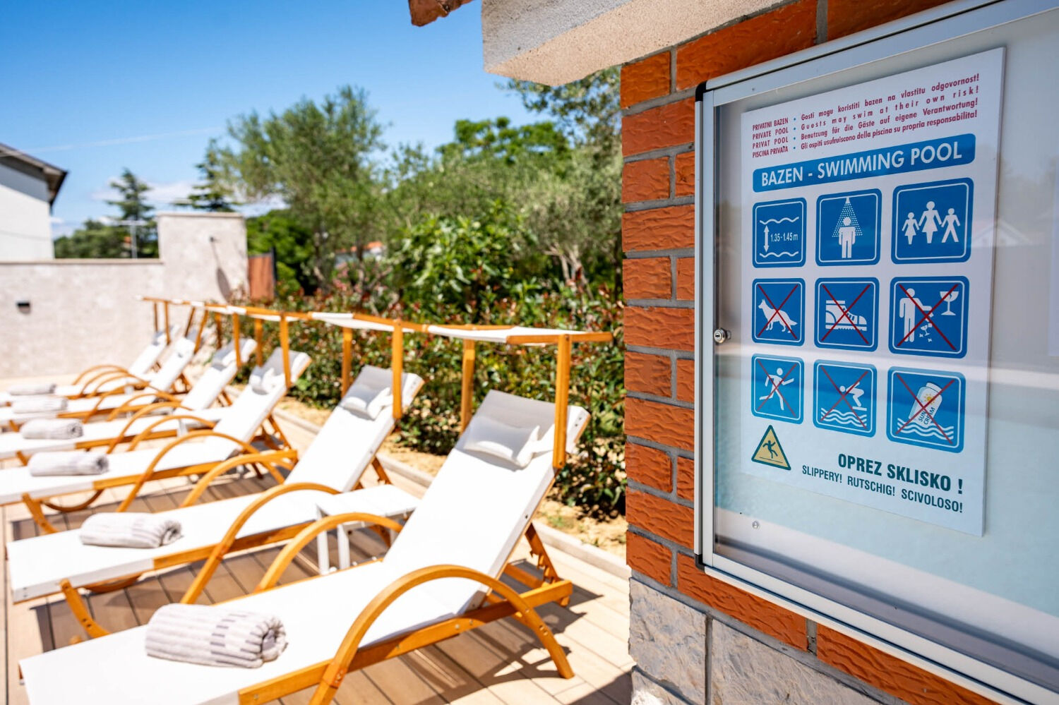 Apartments Spomenka 104761-A1
