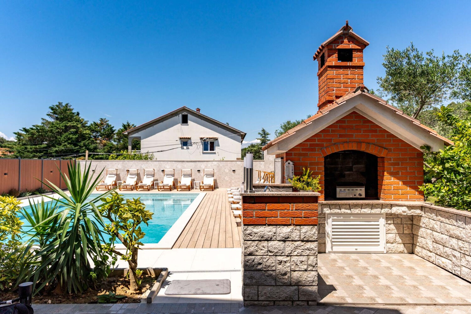 Apartments Spomenka 104761-A1