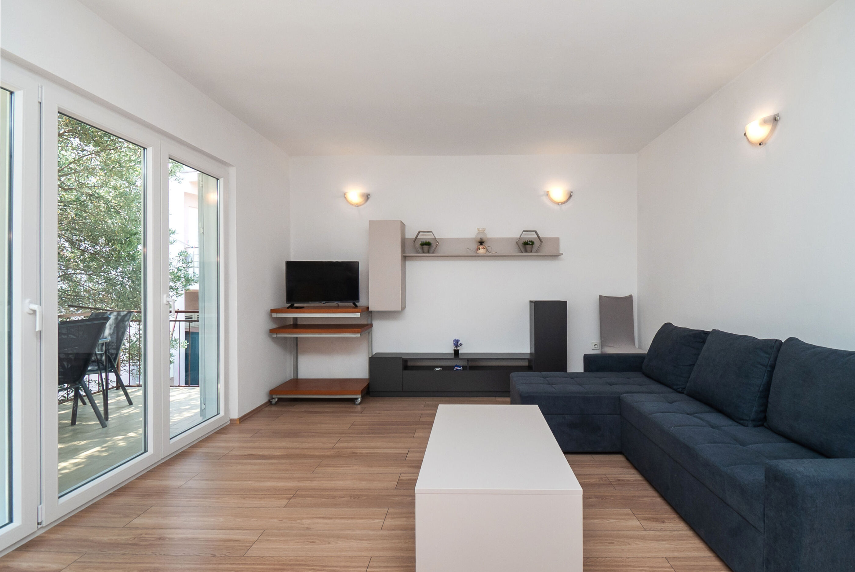Apartment Ljuba 41009-A1