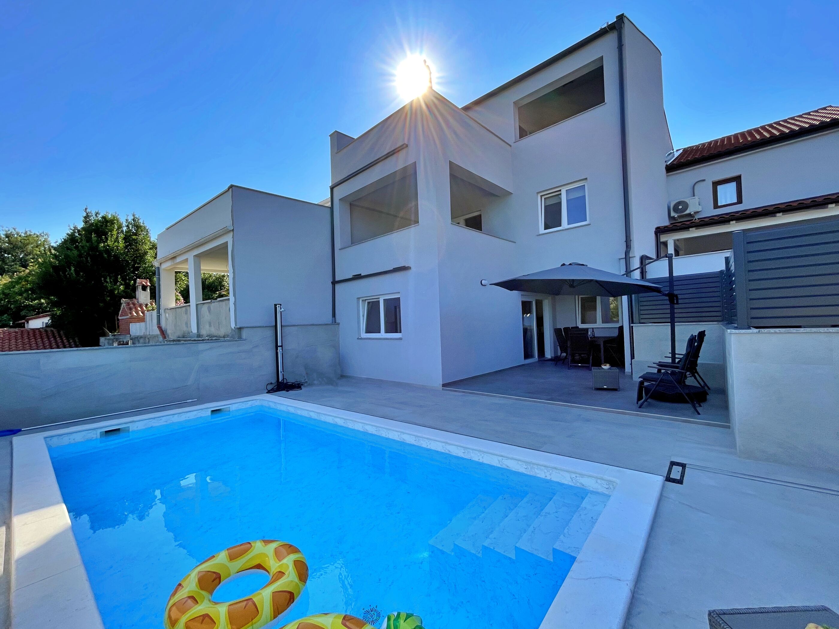 Apartmani Bonum with Private Pool A1
