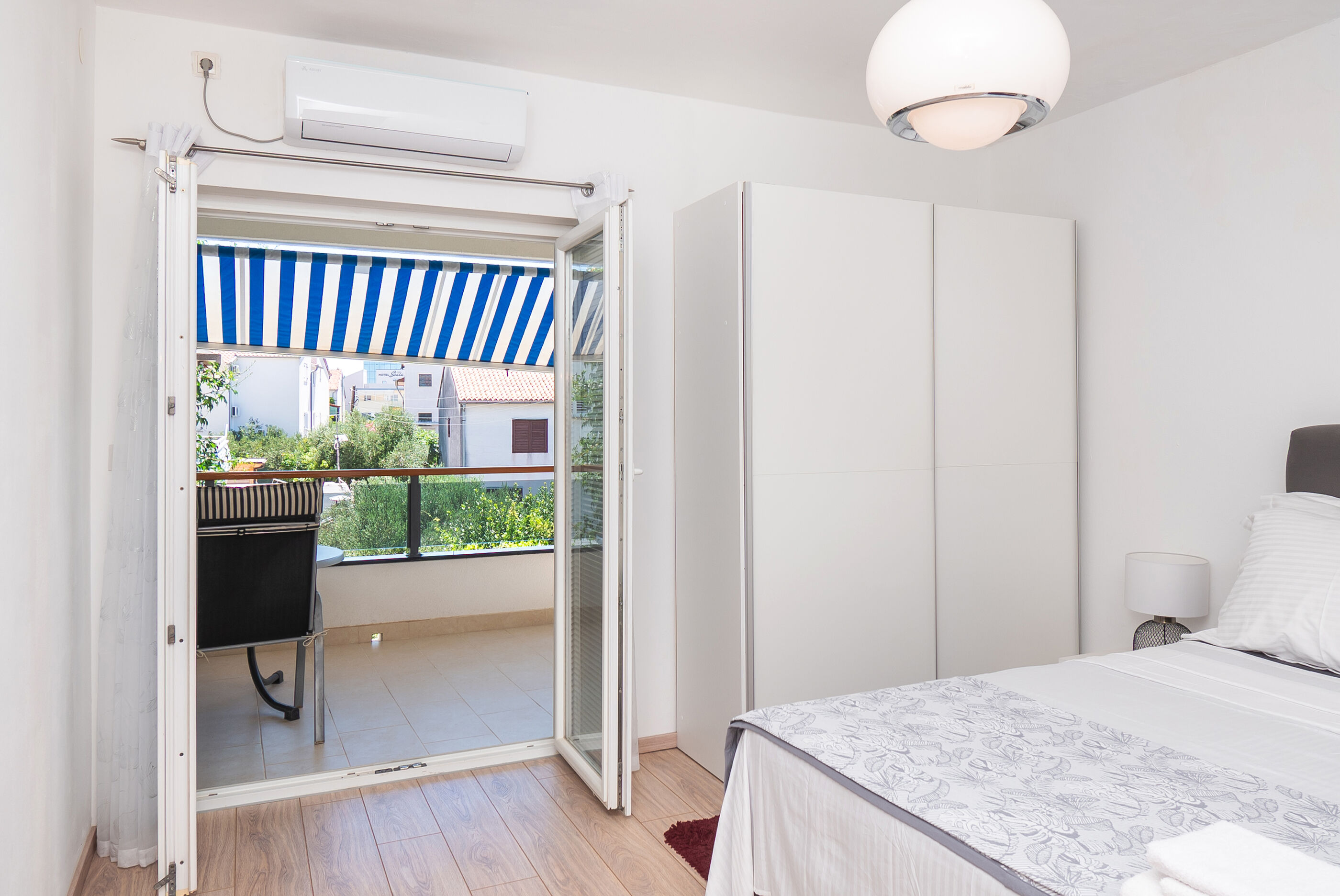 Apartments Violett 28401-A2
