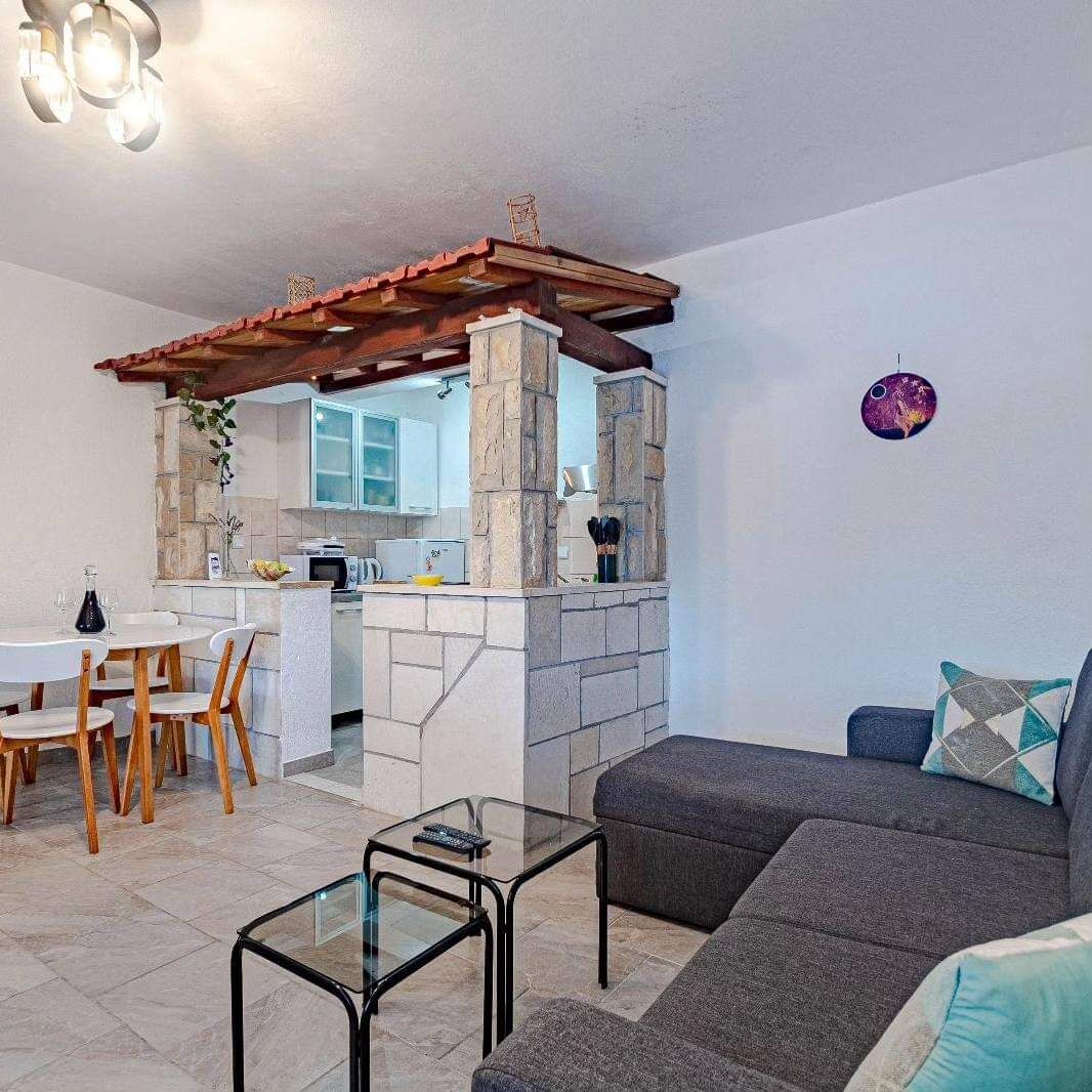 Apartments MILA 61561-A1