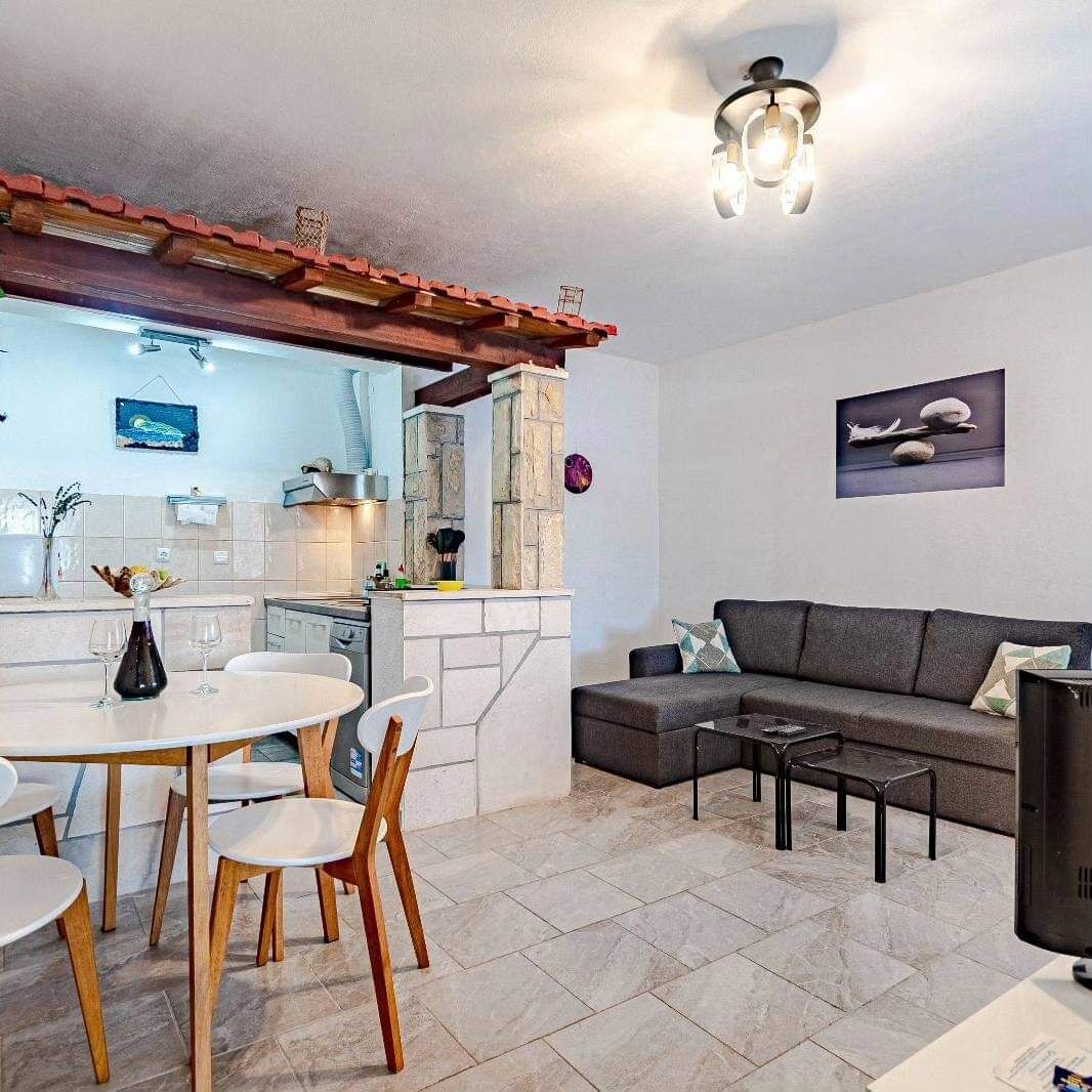 Apartments MILA 61561-A1