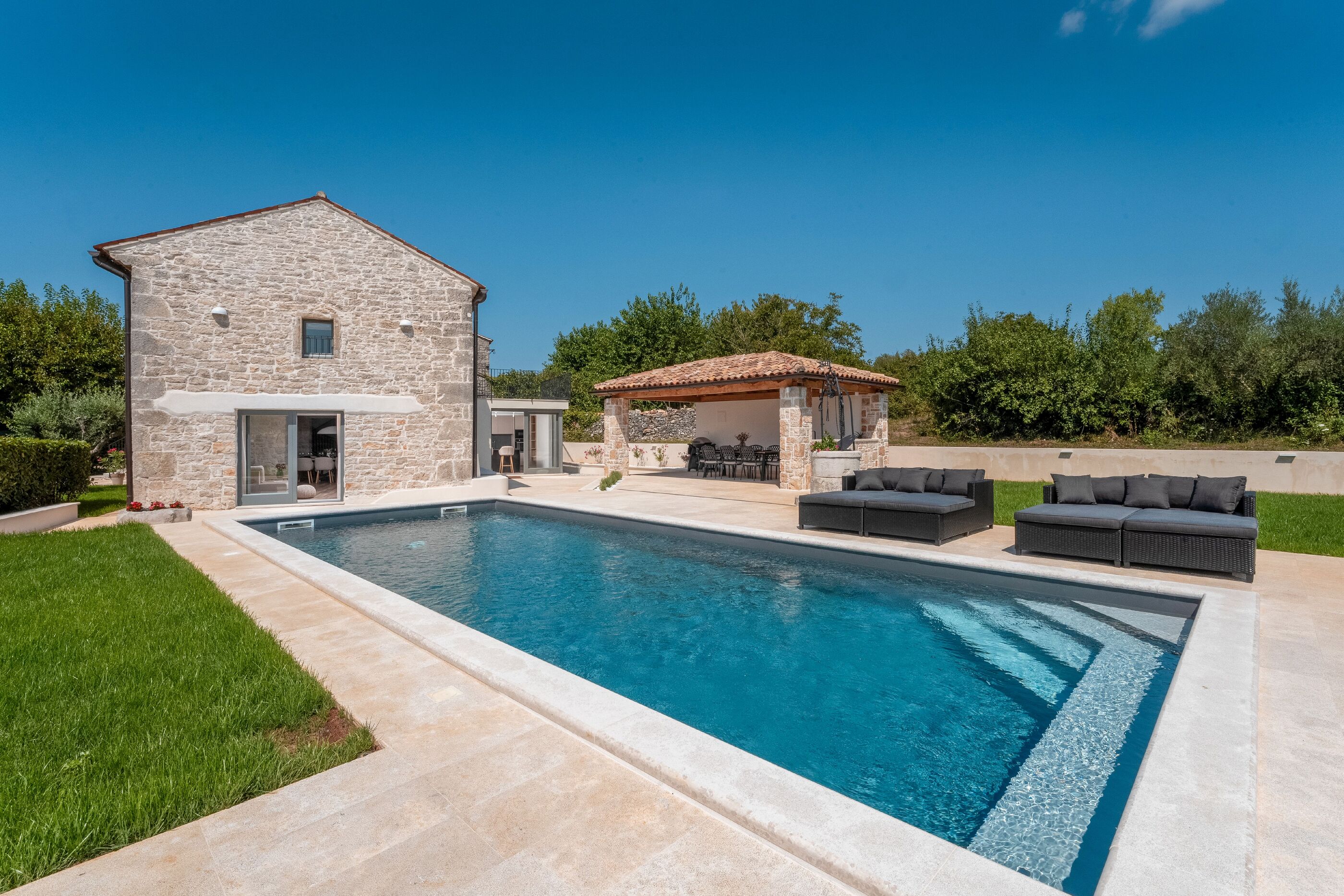 Villa Treori s bazenom 11338-K1
