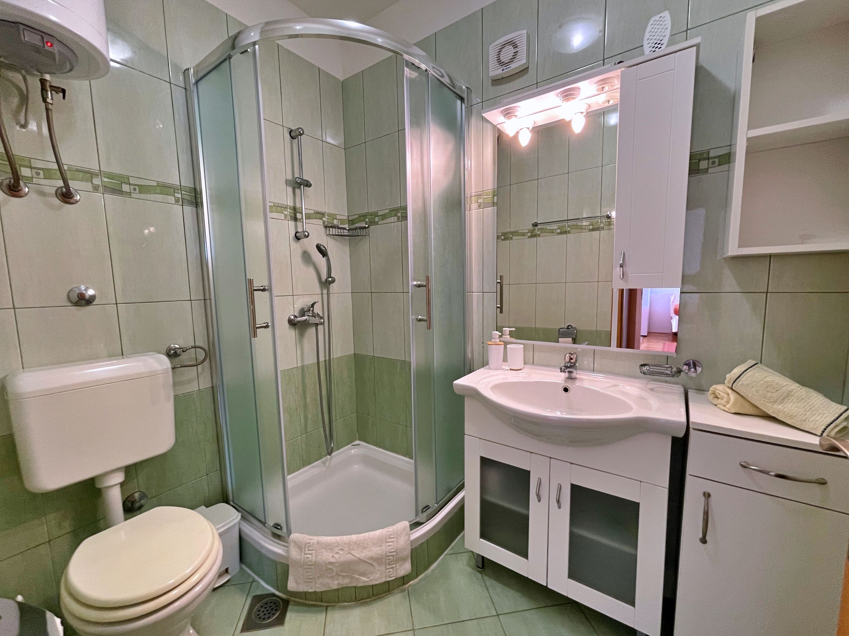 Apartments Vila TIHA LILI 63773-A3
