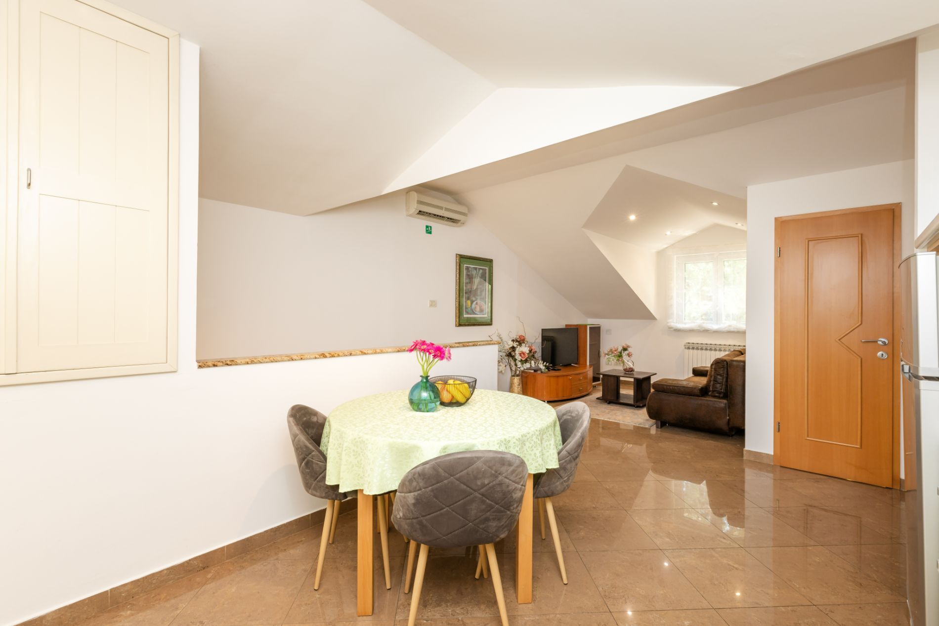 Apartments Emma 64631-A1