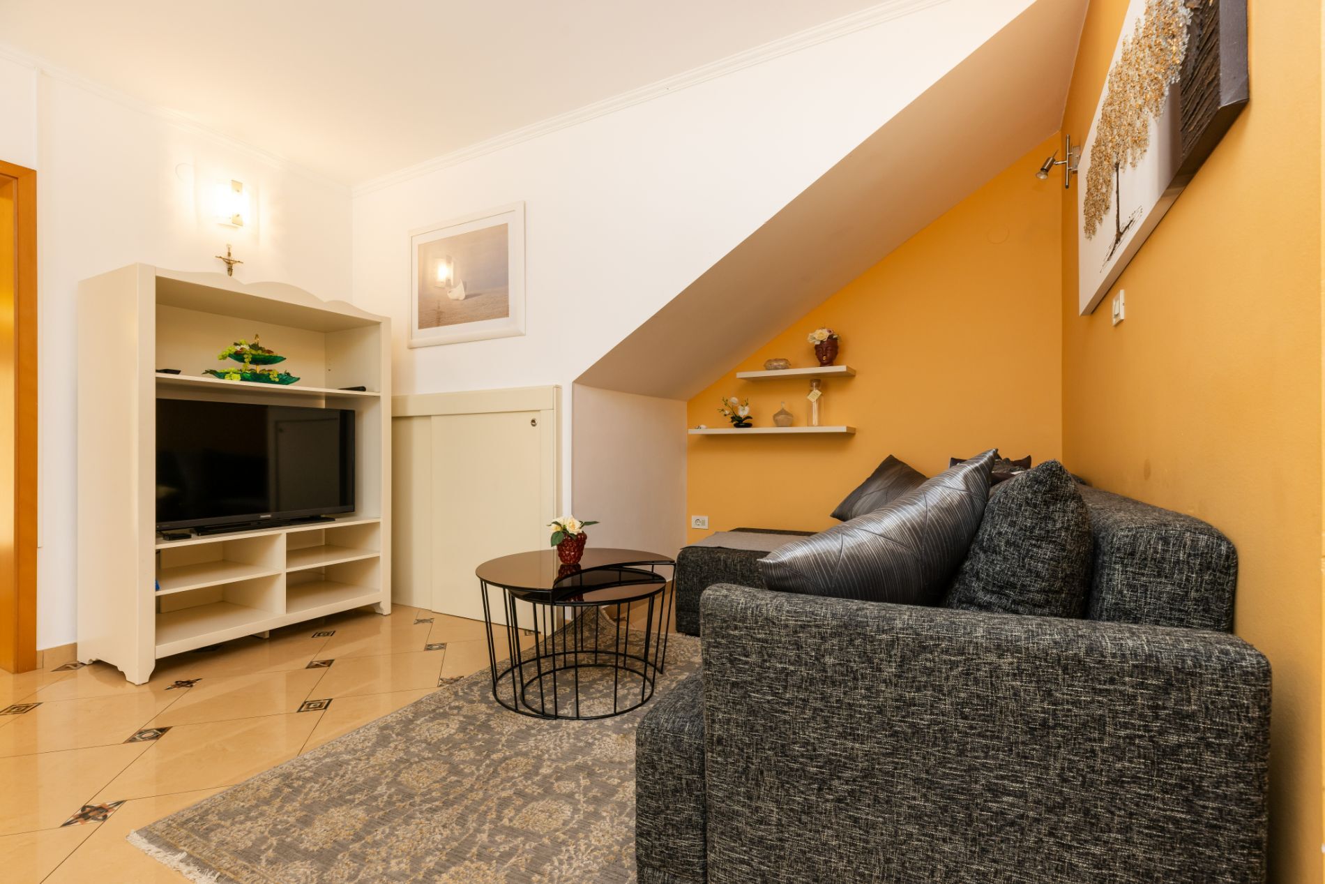 Apartments Emma 64631-A2