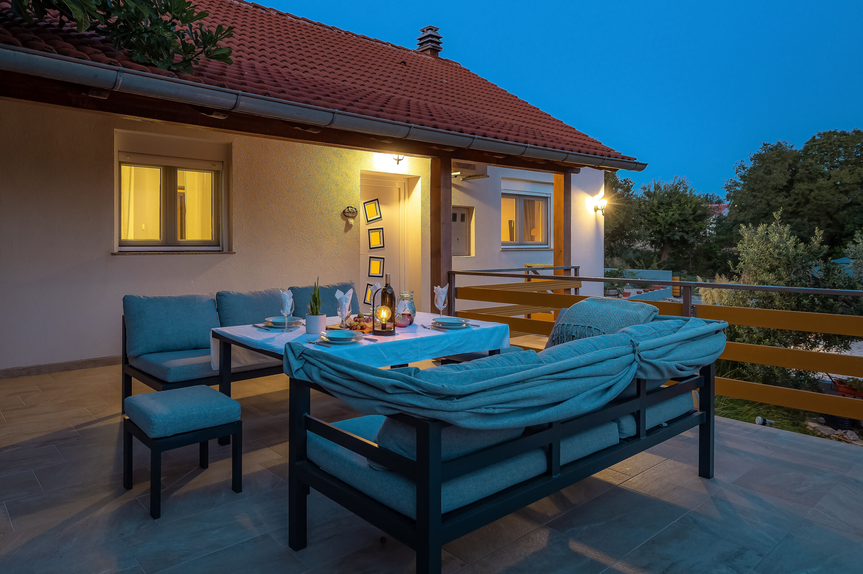 Villa Manda Adriatic with heated pool V8481-K1