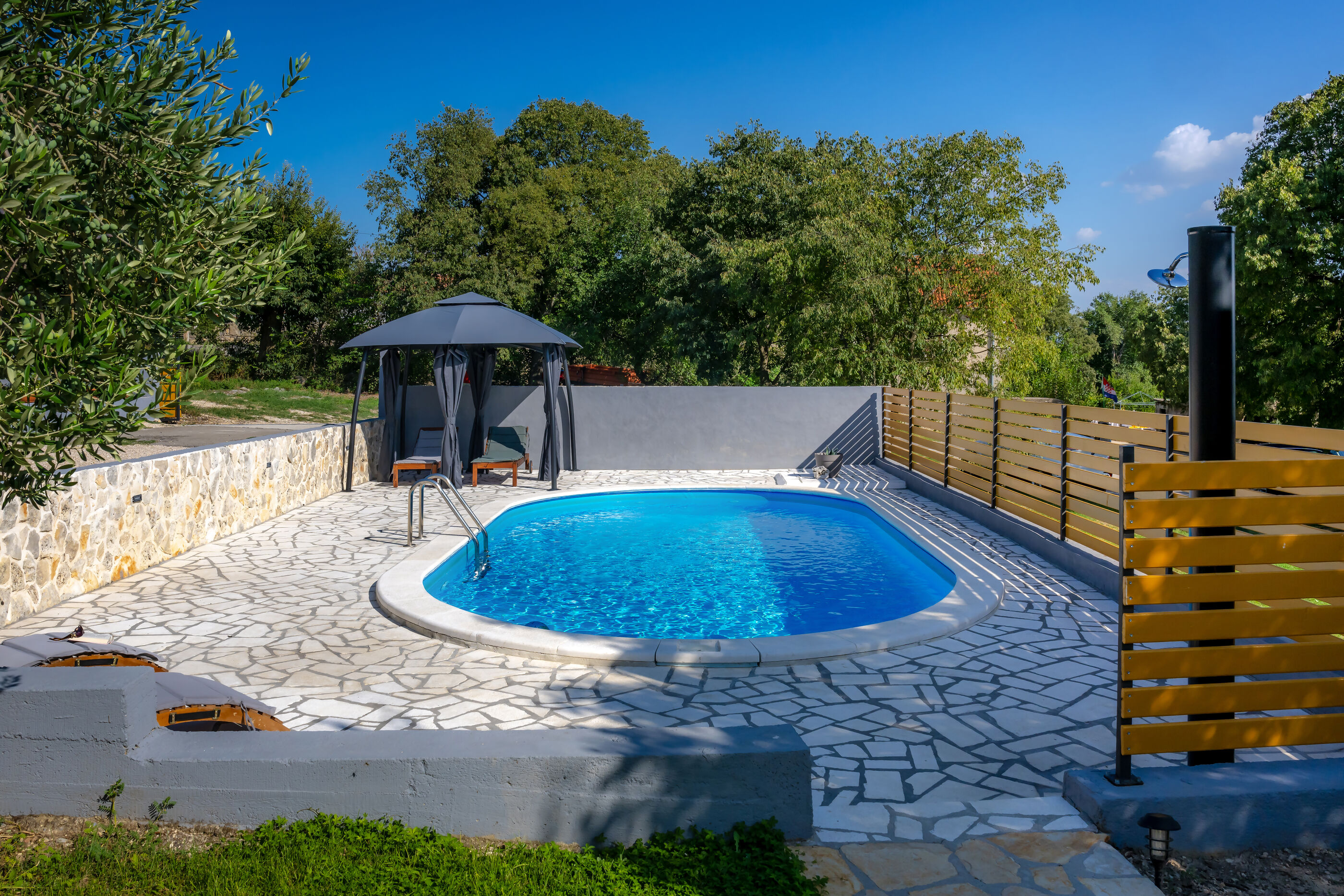 Villa Manda Adriatic with heated pool V8481-K1