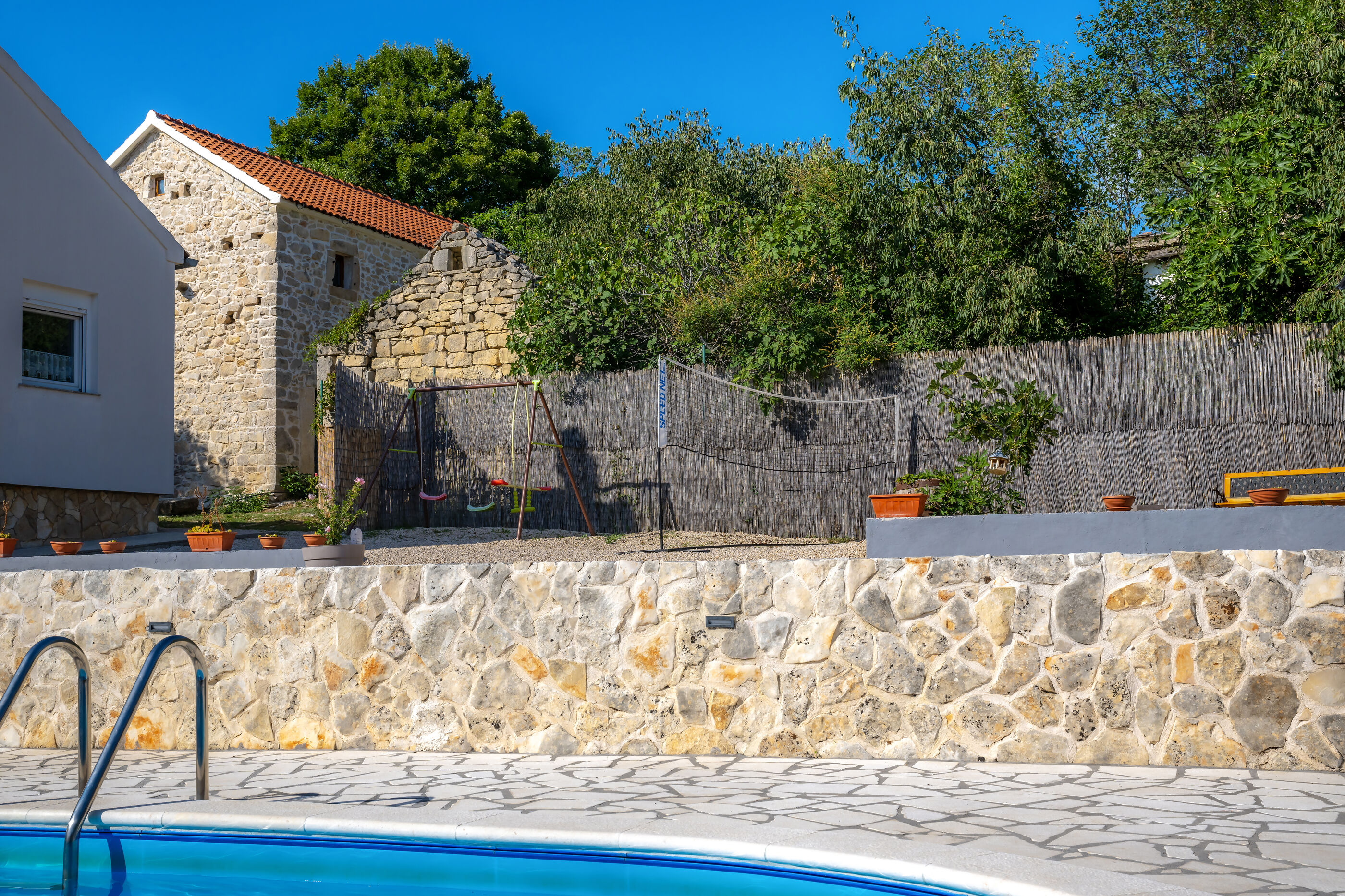 Villa Manda Adriatic with heated pool V8481-K1