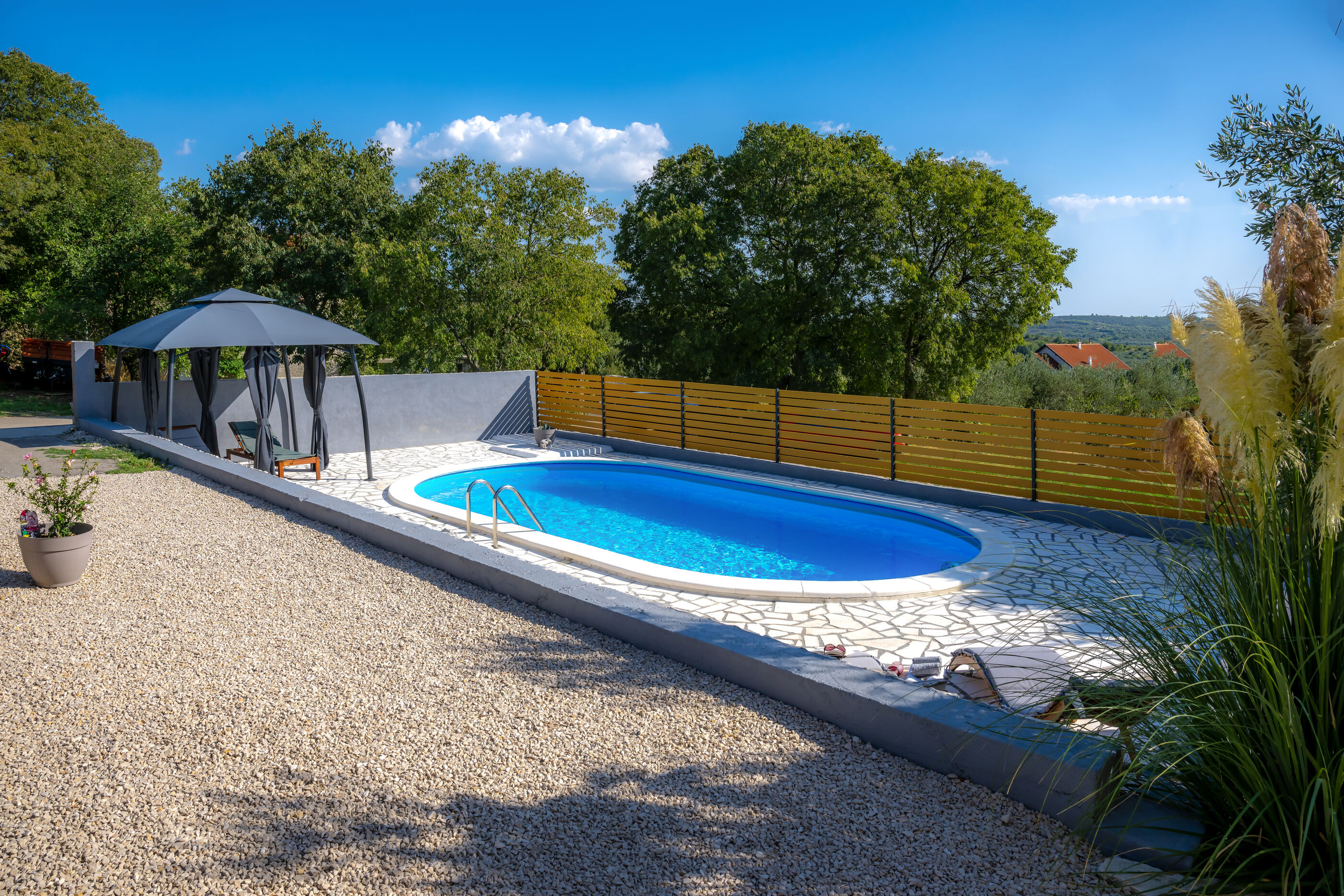 Villa Manda Adriatic with heated pool V8481-K1