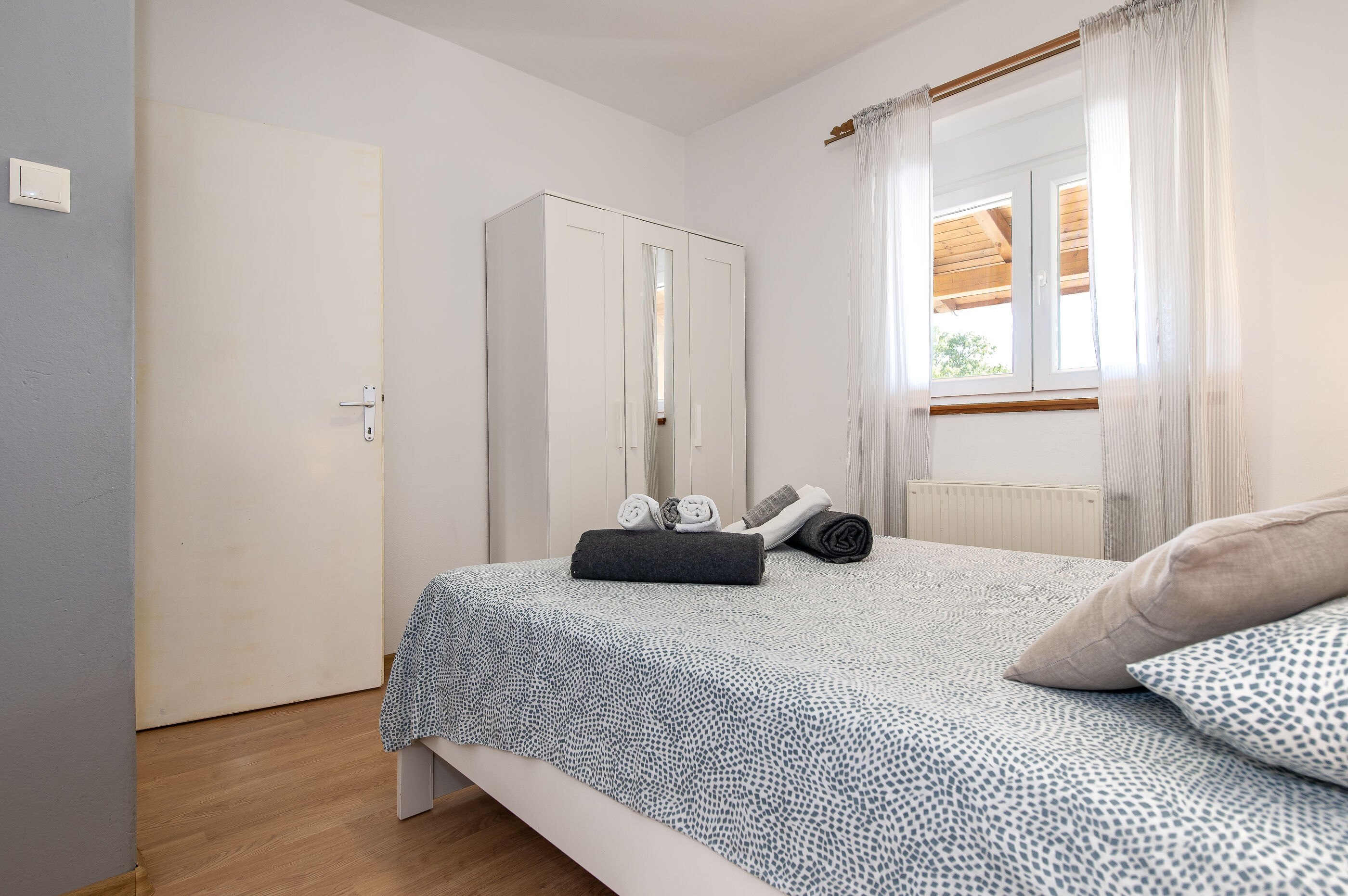 Villa Manda Adriatic with heated pool V8481-K1