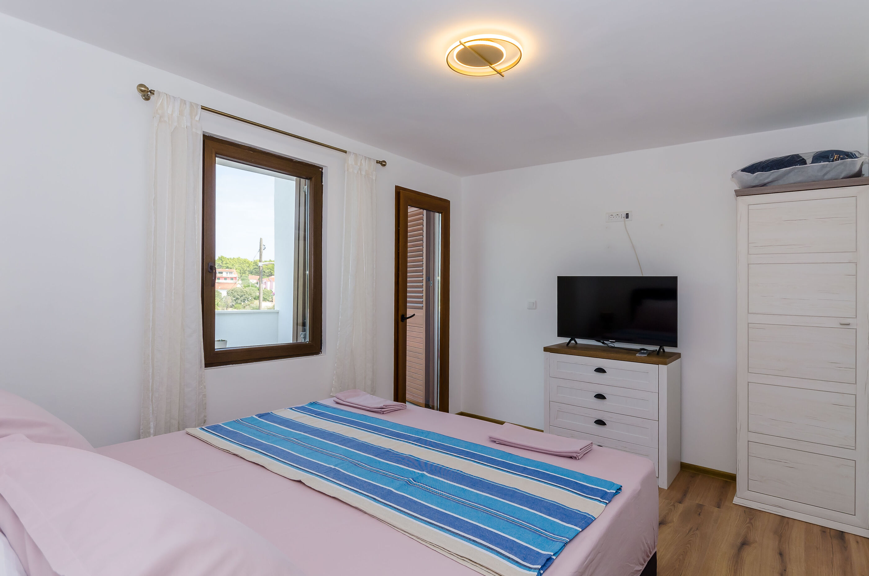 Apartments Peace 114631-A1