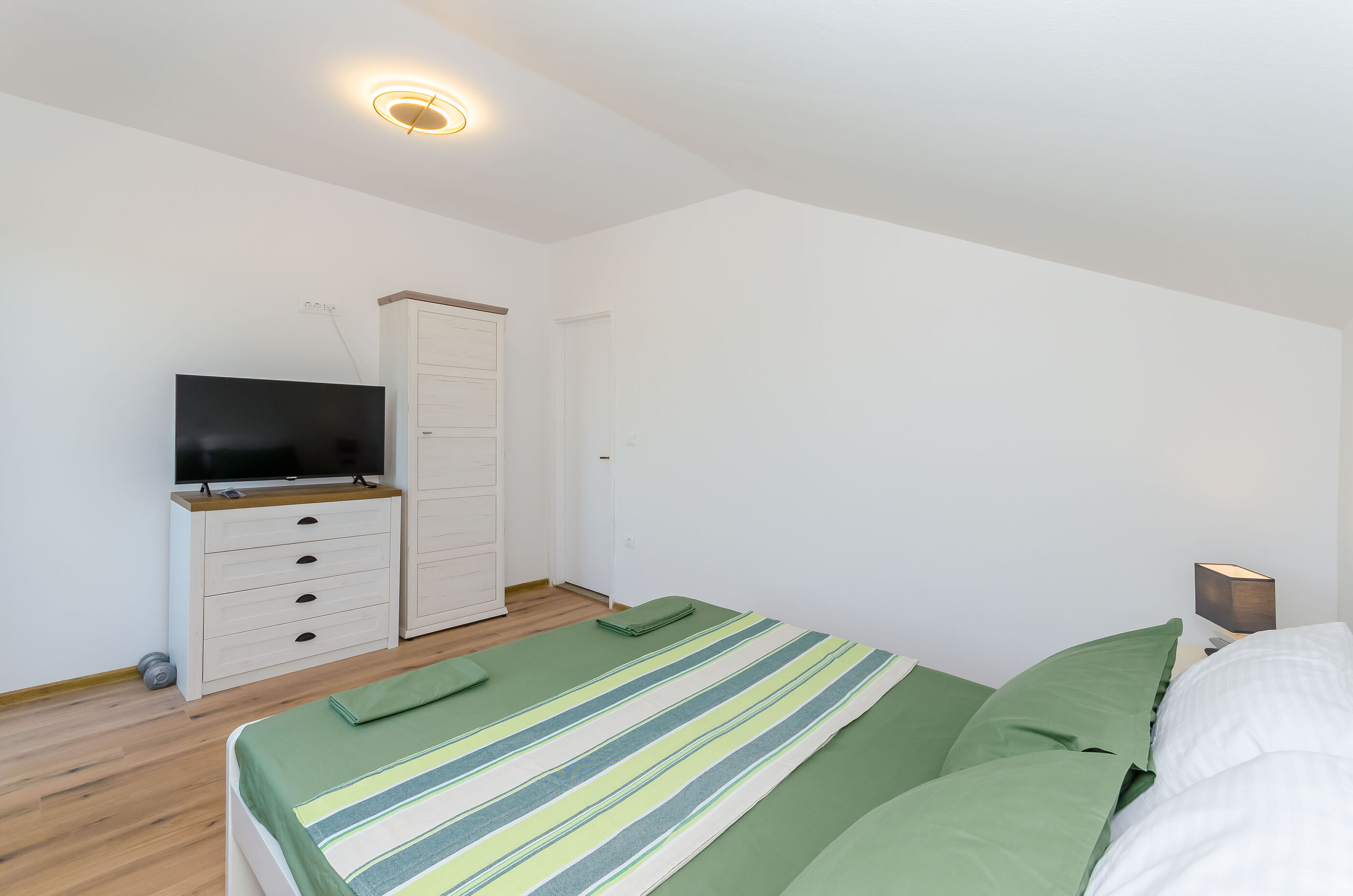 Apartments Peace 114631-A2