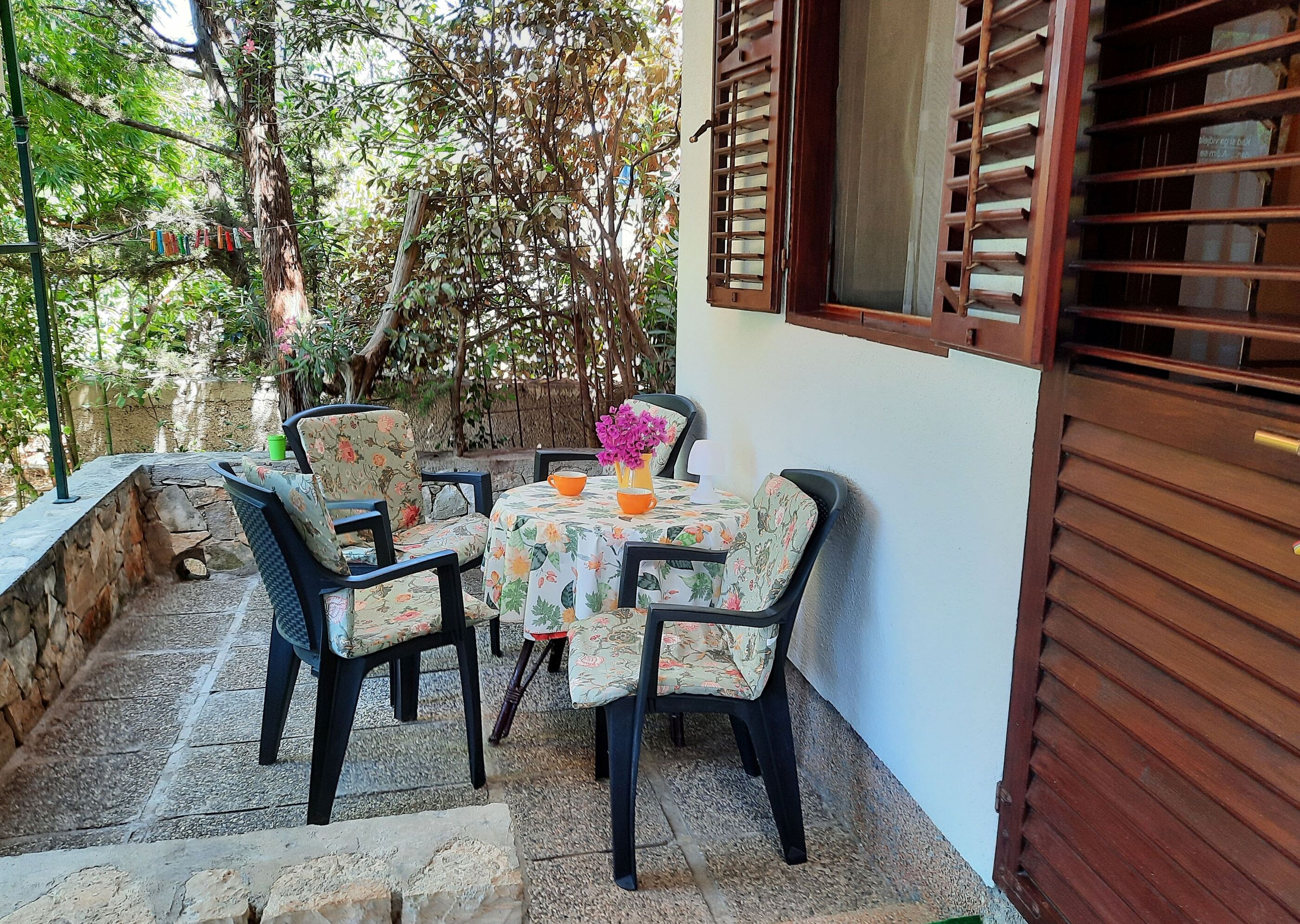 Apartments Mala kuća kraj mora 96141-A2