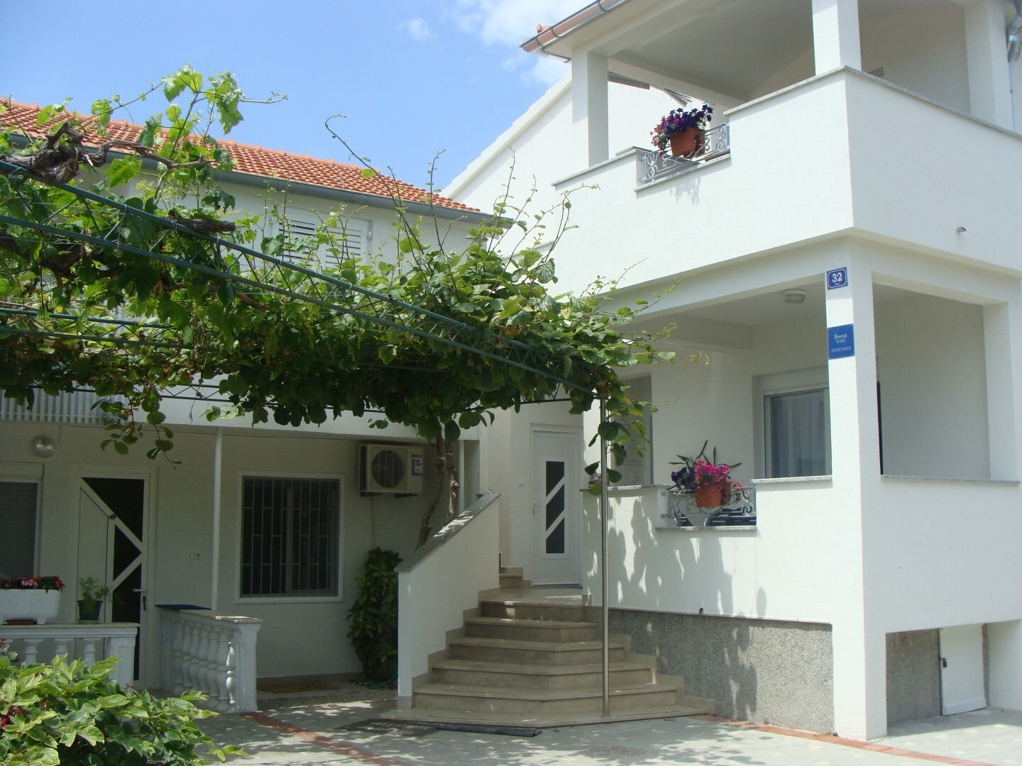 Apartments Let 10293-A1