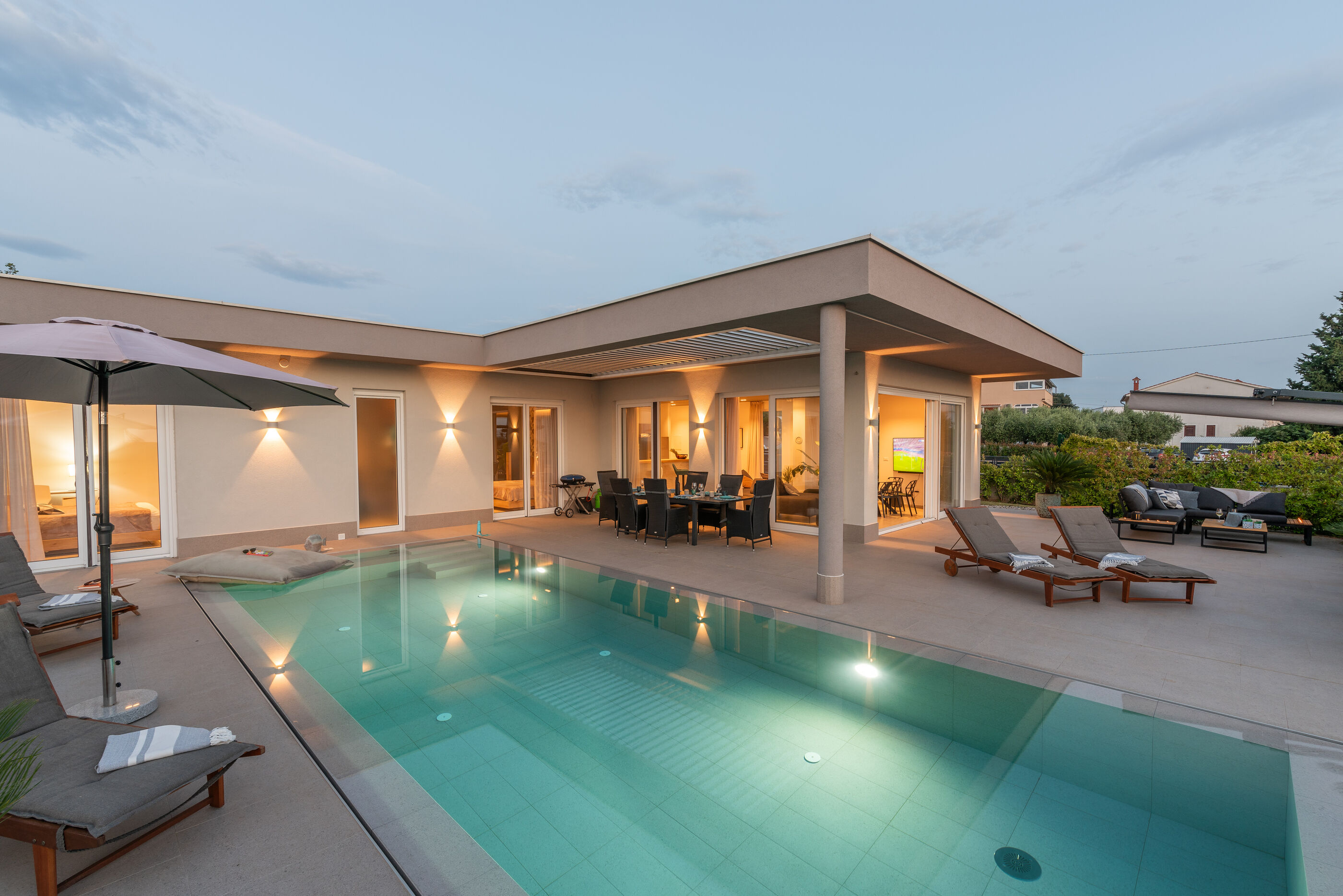 Villa Serena s prekrasnim vrtom 87525-K1