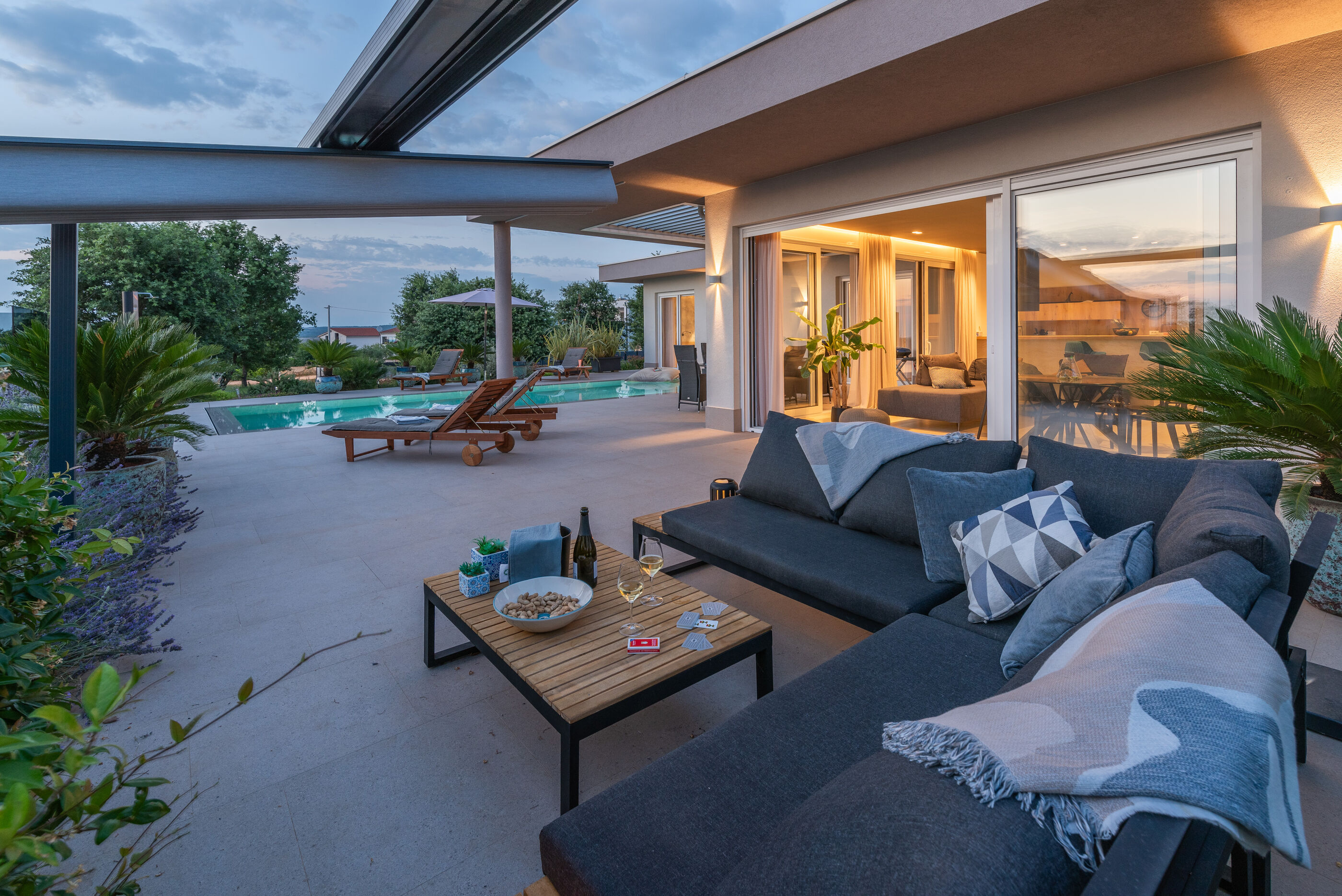 Villa Serena s prekrasnim vrtom 87525-K1