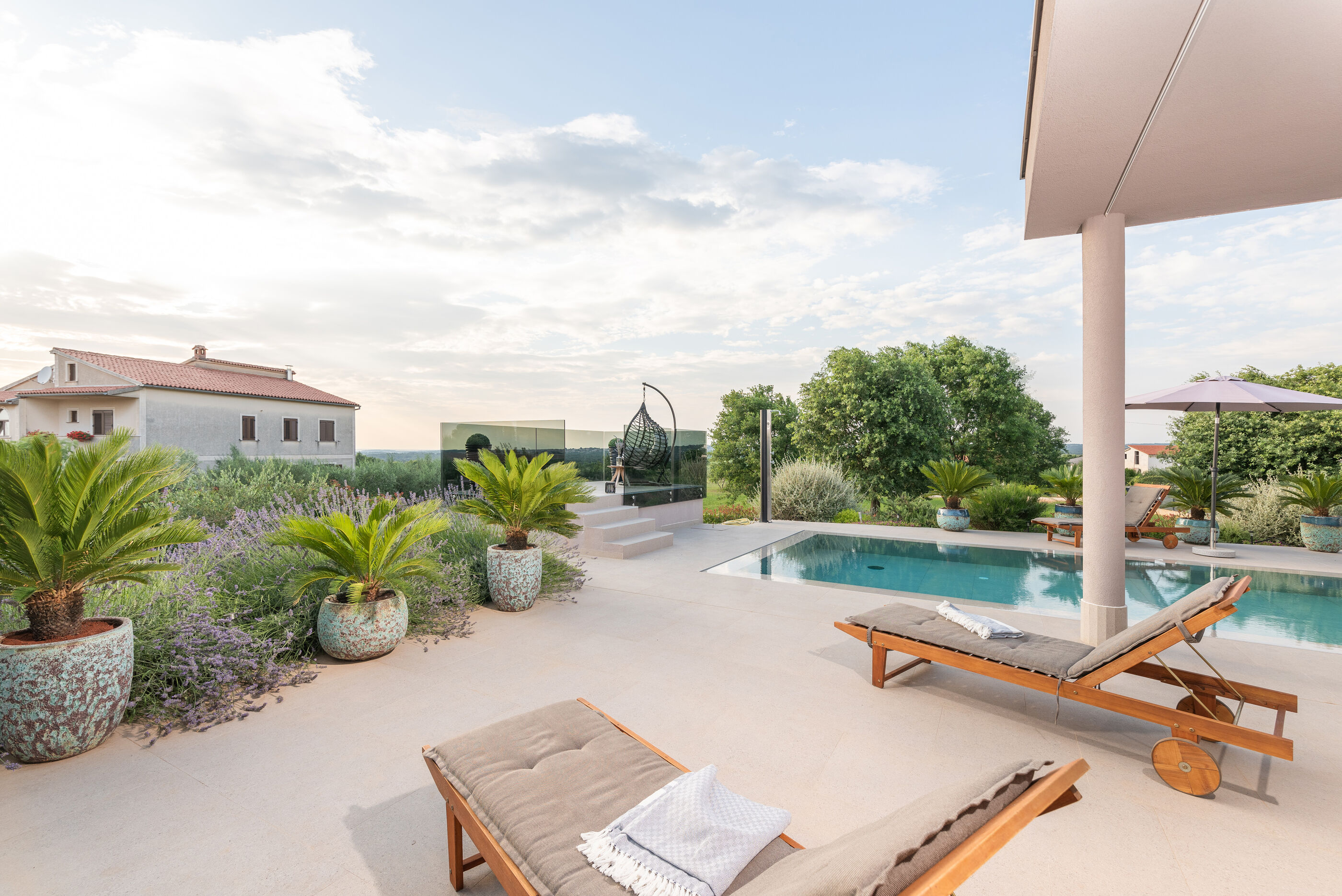 Villa Serena s prekrasnim vrtom 87525-K1