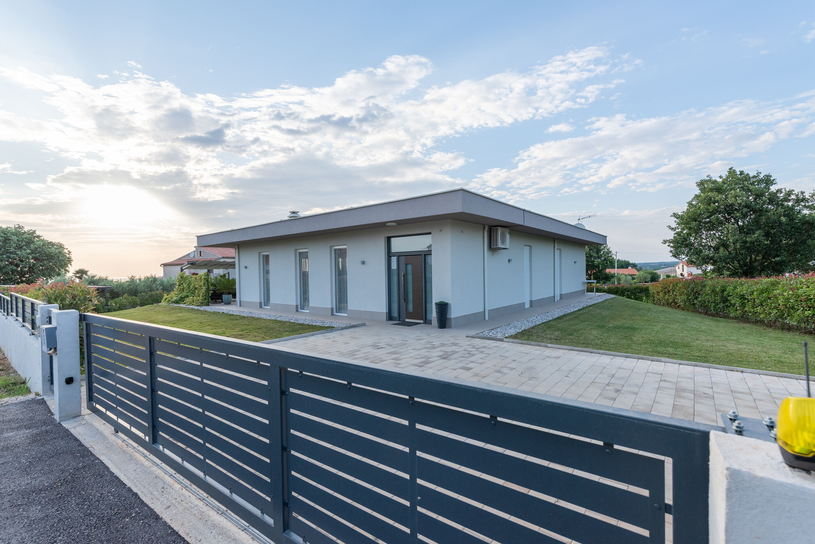 Villa Serena s prekrasnim vrtom 87525-K1