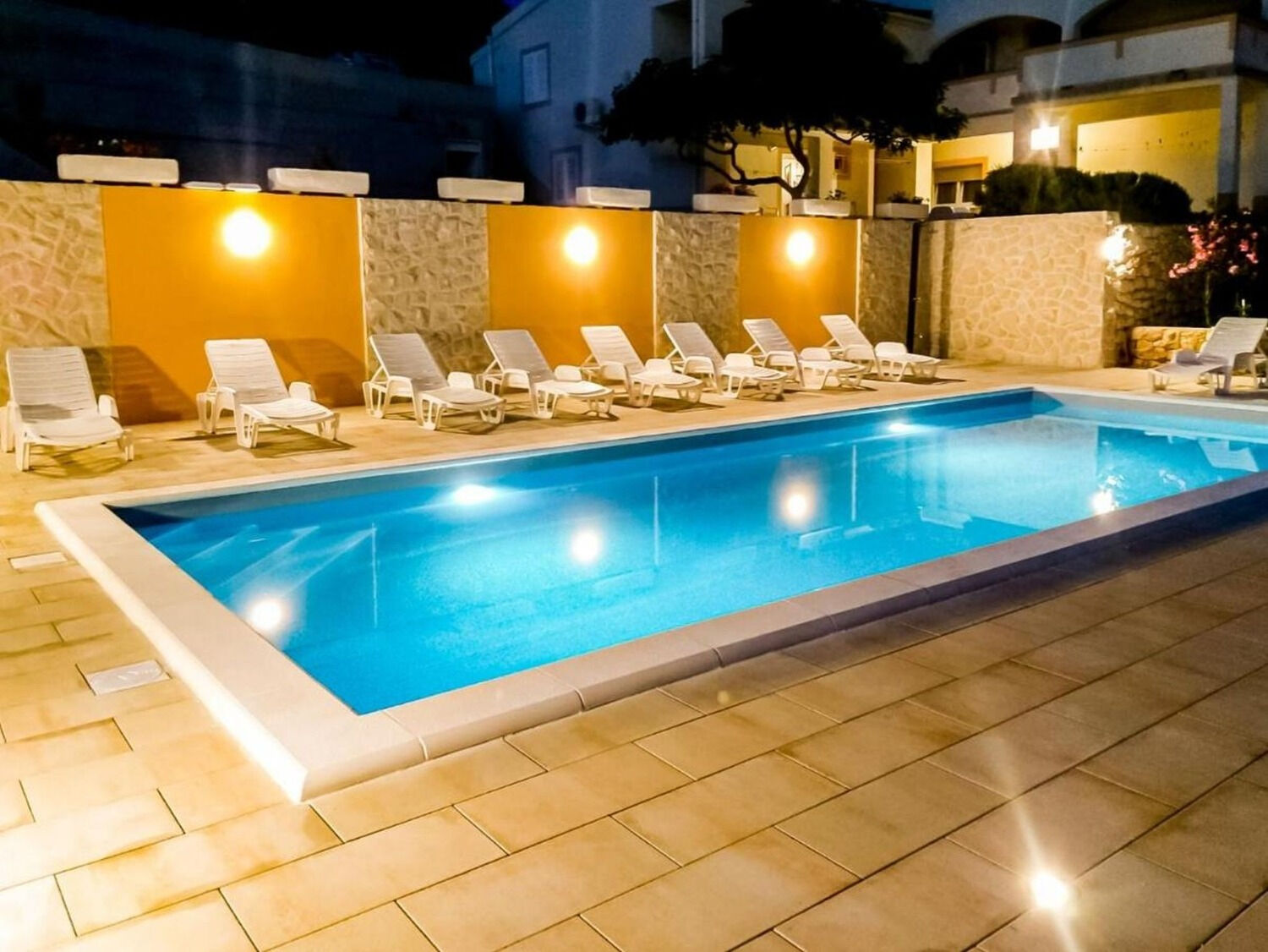 Apartments PoolHouse 10472-A2