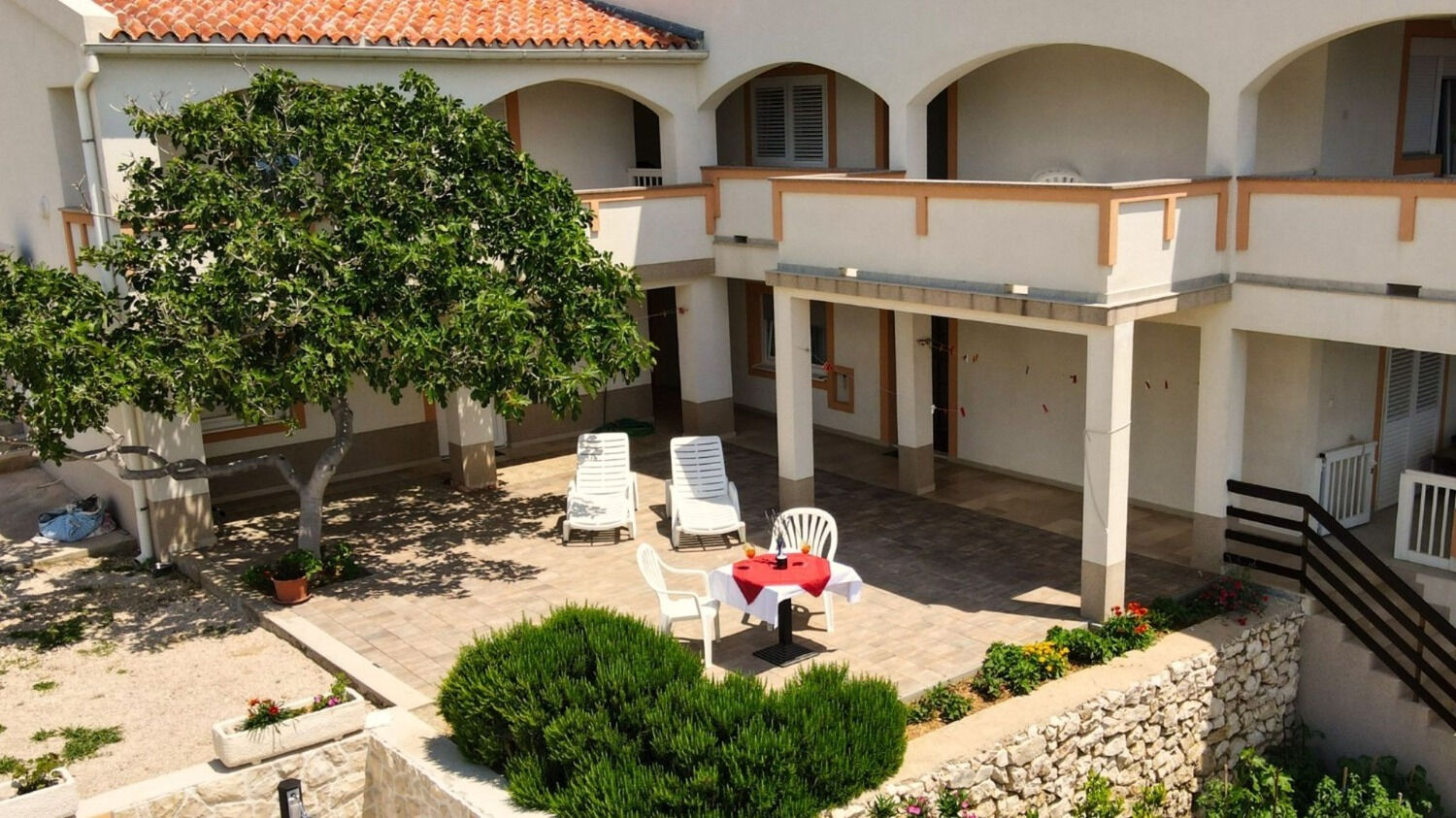 Apartments PoolHouse 10472-A2