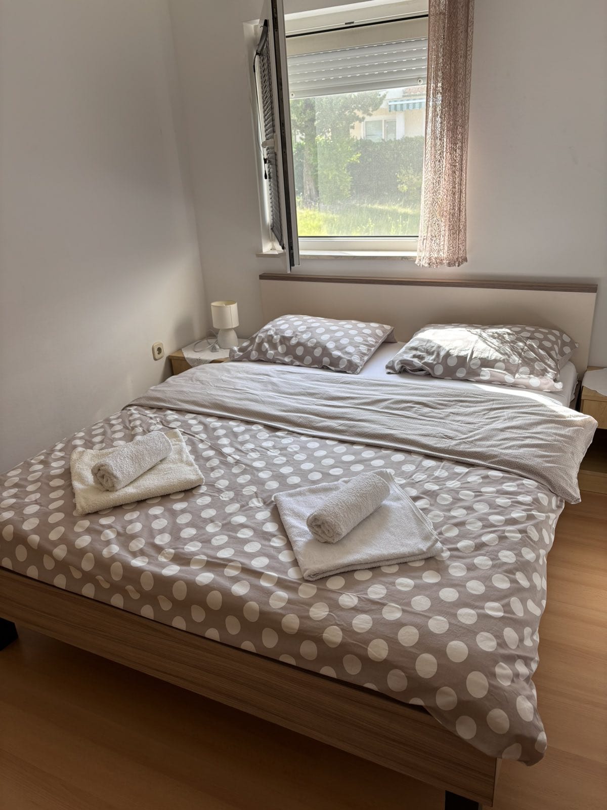 Apartments Strahija 50141-A1