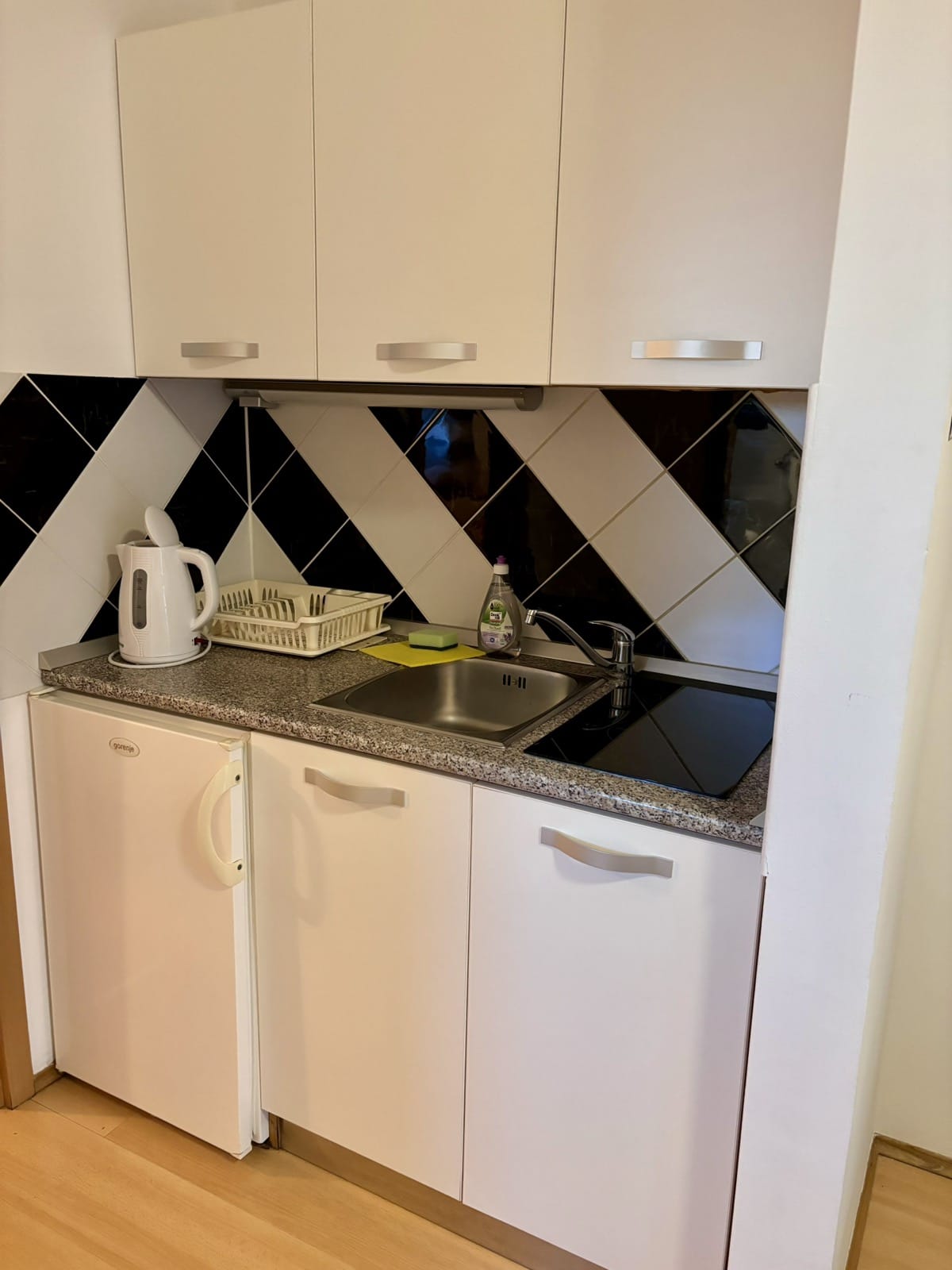 Apartments Strahija 50141-A2