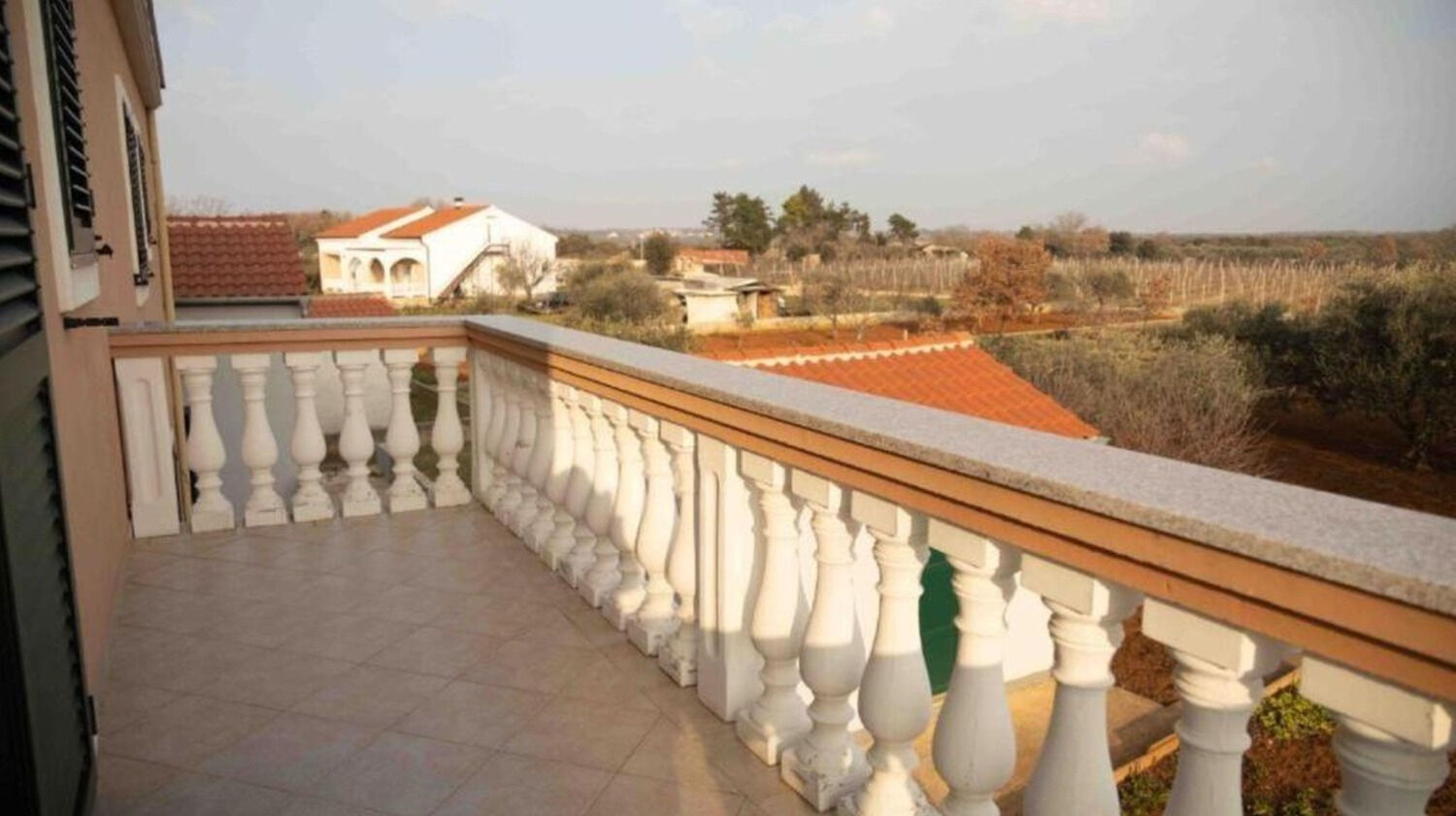 House Isabell 112241-K1