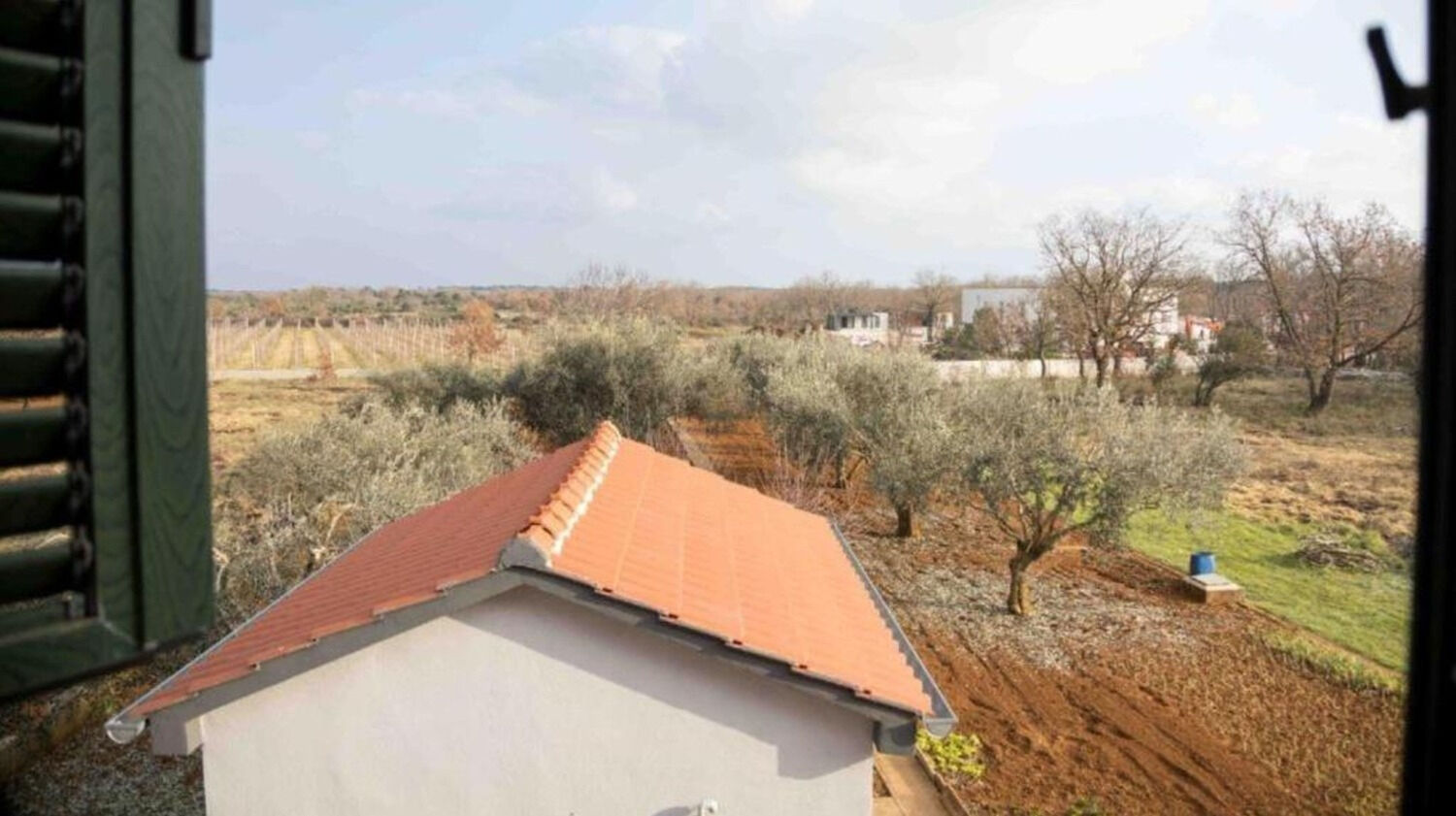 House Isabell 112241-K1